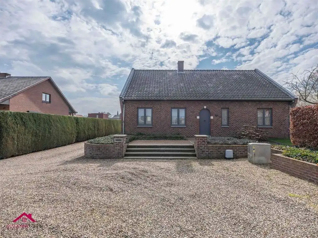 Gezellige vrijstaande woning, volledig onderkelderd foto 2
