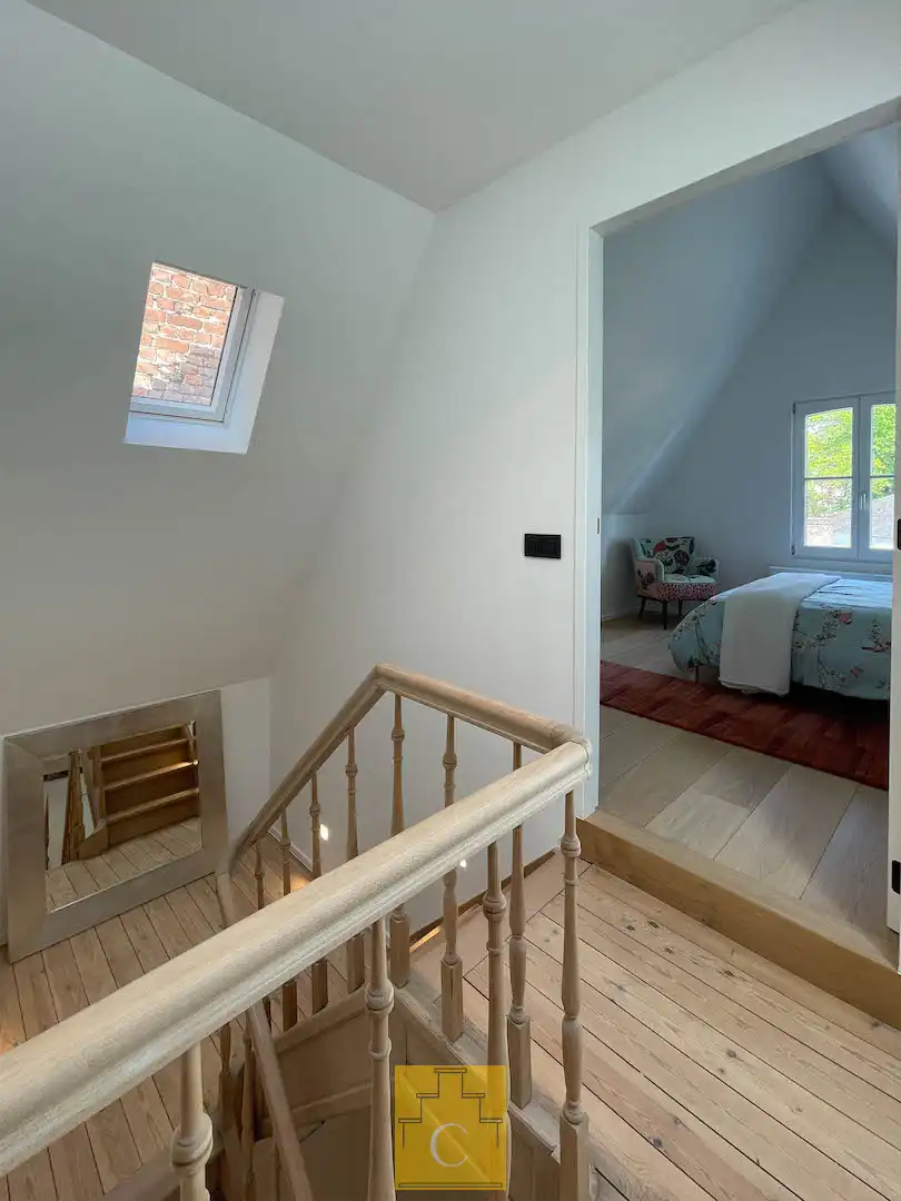 Droomhuis op een toplocatie in Groeninge, palend aan het toekomstig museumpark, zelden geziene high-end afwerking, zonnepanelen en aangename terrastuin foto 24