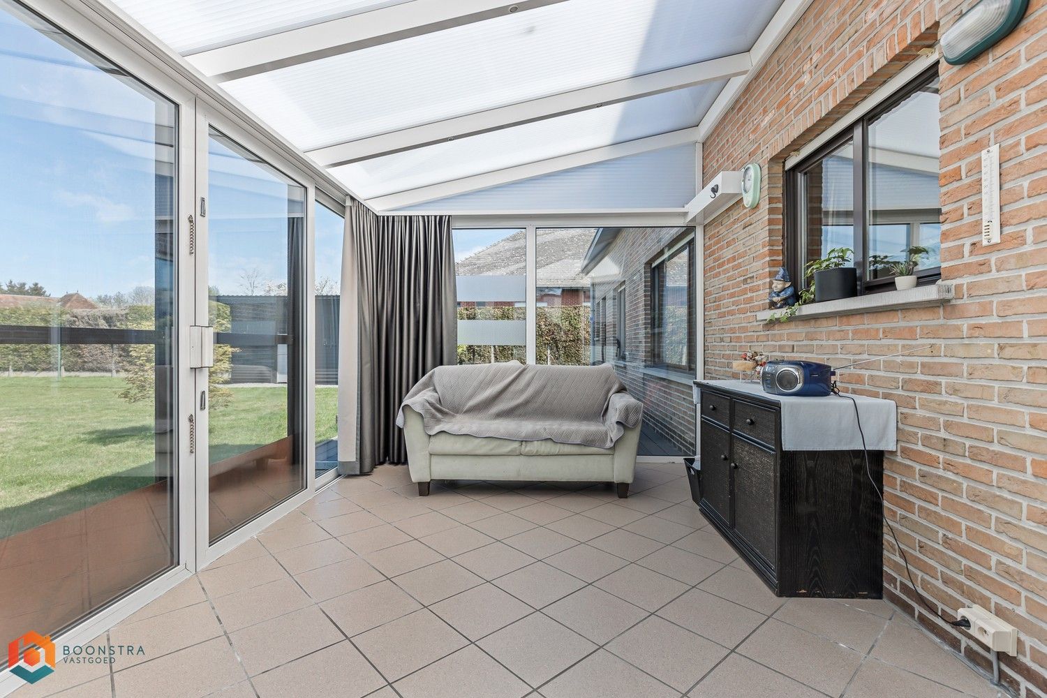 Ruime woning met 5 slpkrs en volledig ingerichte vergunde (woon)chalet 85m² op een perceel van 1117 m² foto 8