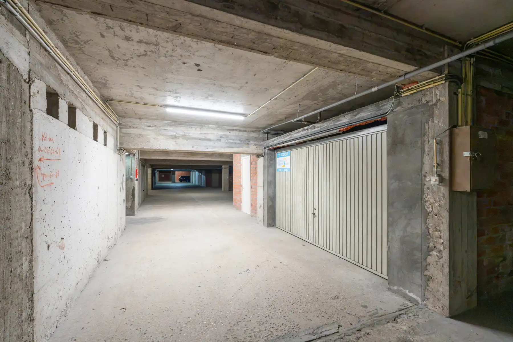Gesloten garagebox vlakbij zee foto 5