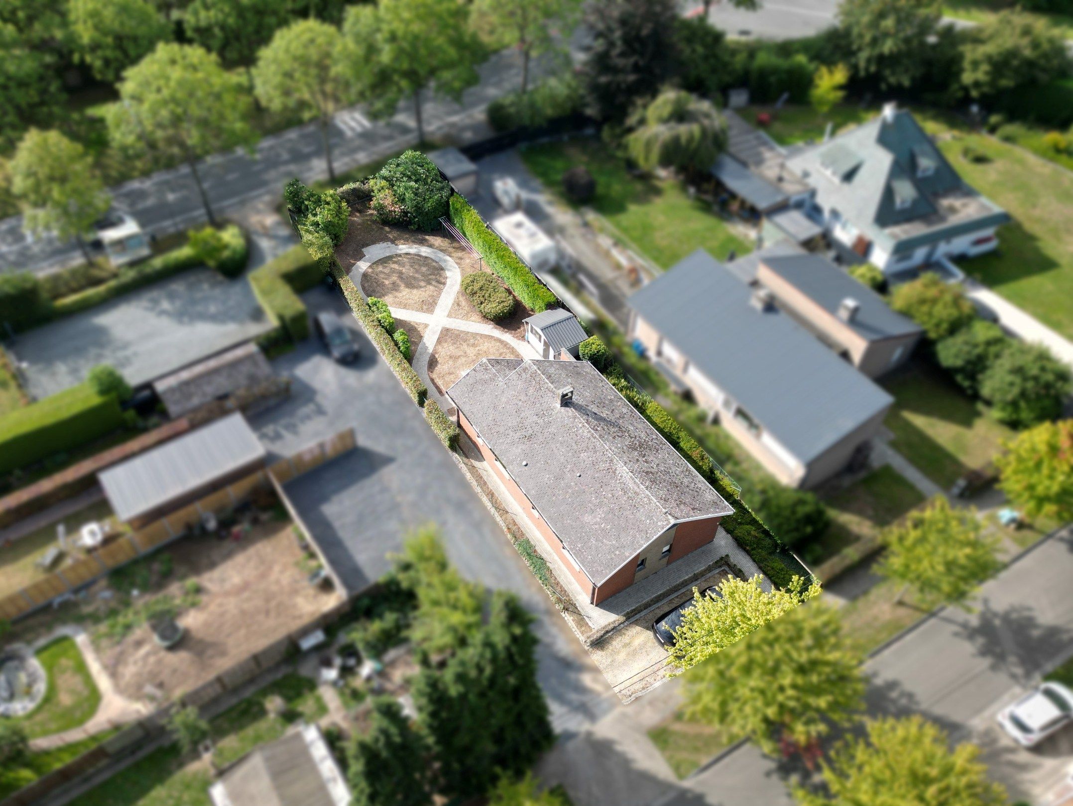 TRAPLOZE WONING MET ZONNIGE TUIN foto 22