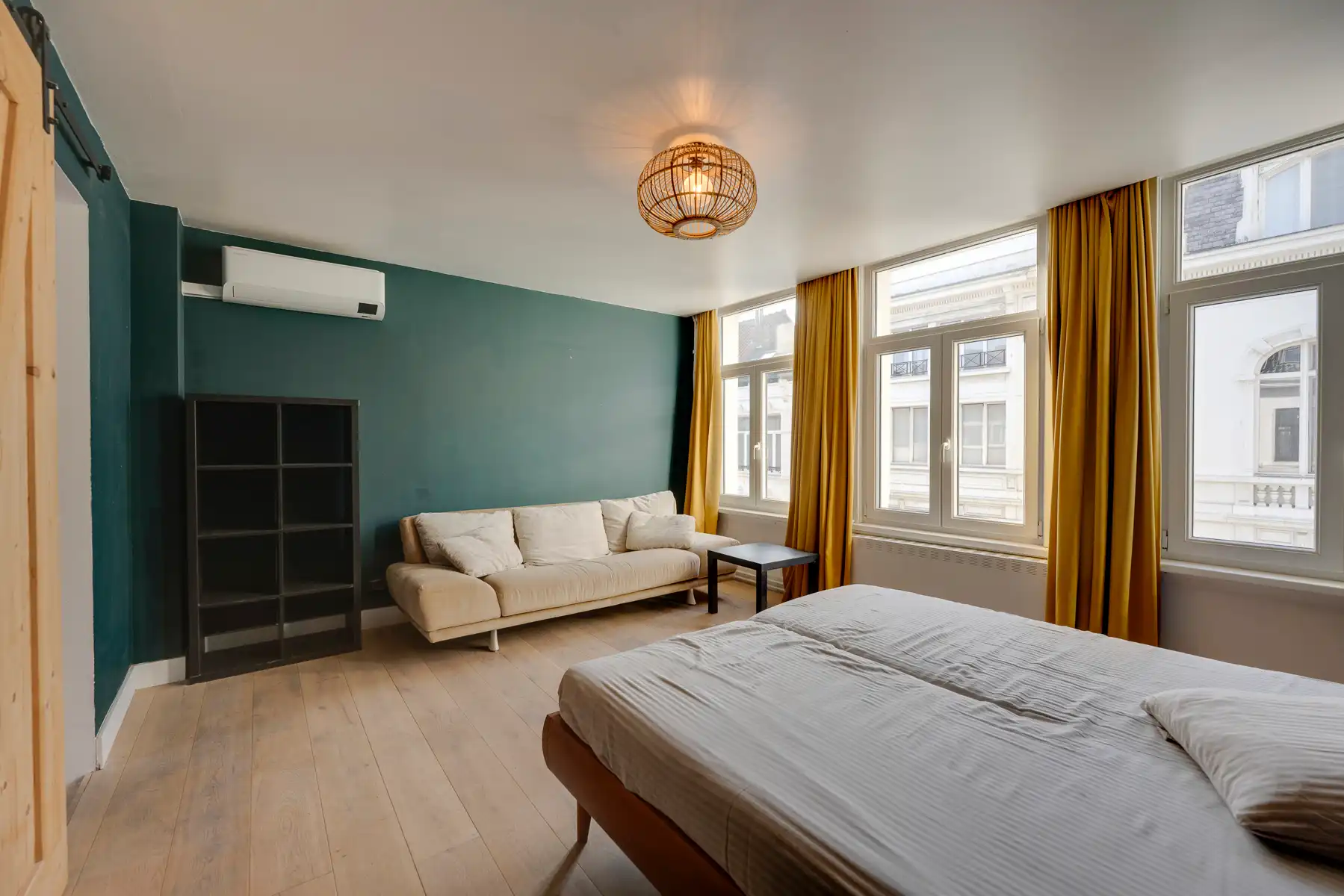 Karaktervol burgerhuis op toplocatie foto 4