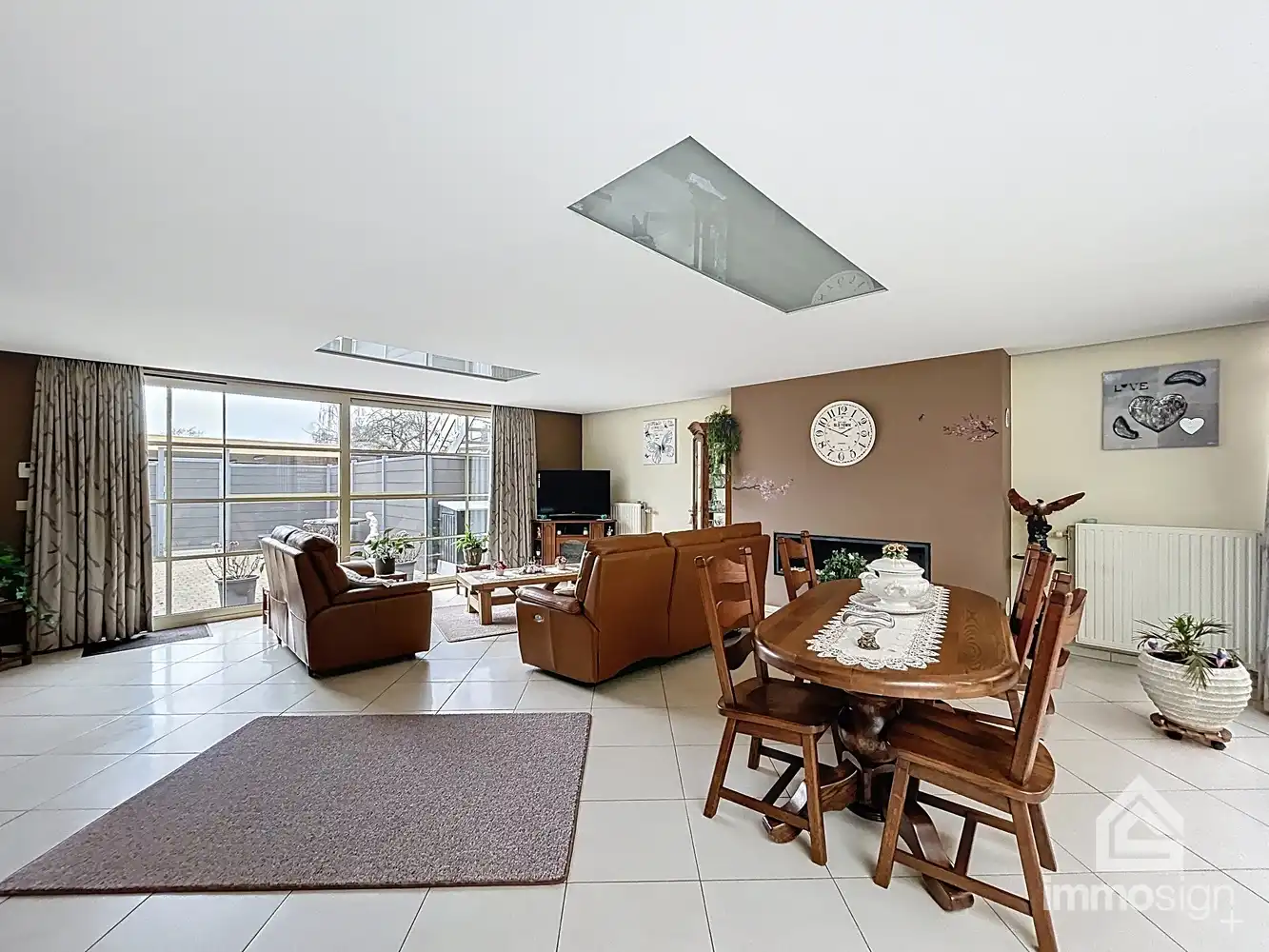 Instapklaar gelijkvloers appartement met buitenruimte, carport en 2 slaapkamer te Peer centrum foto 6