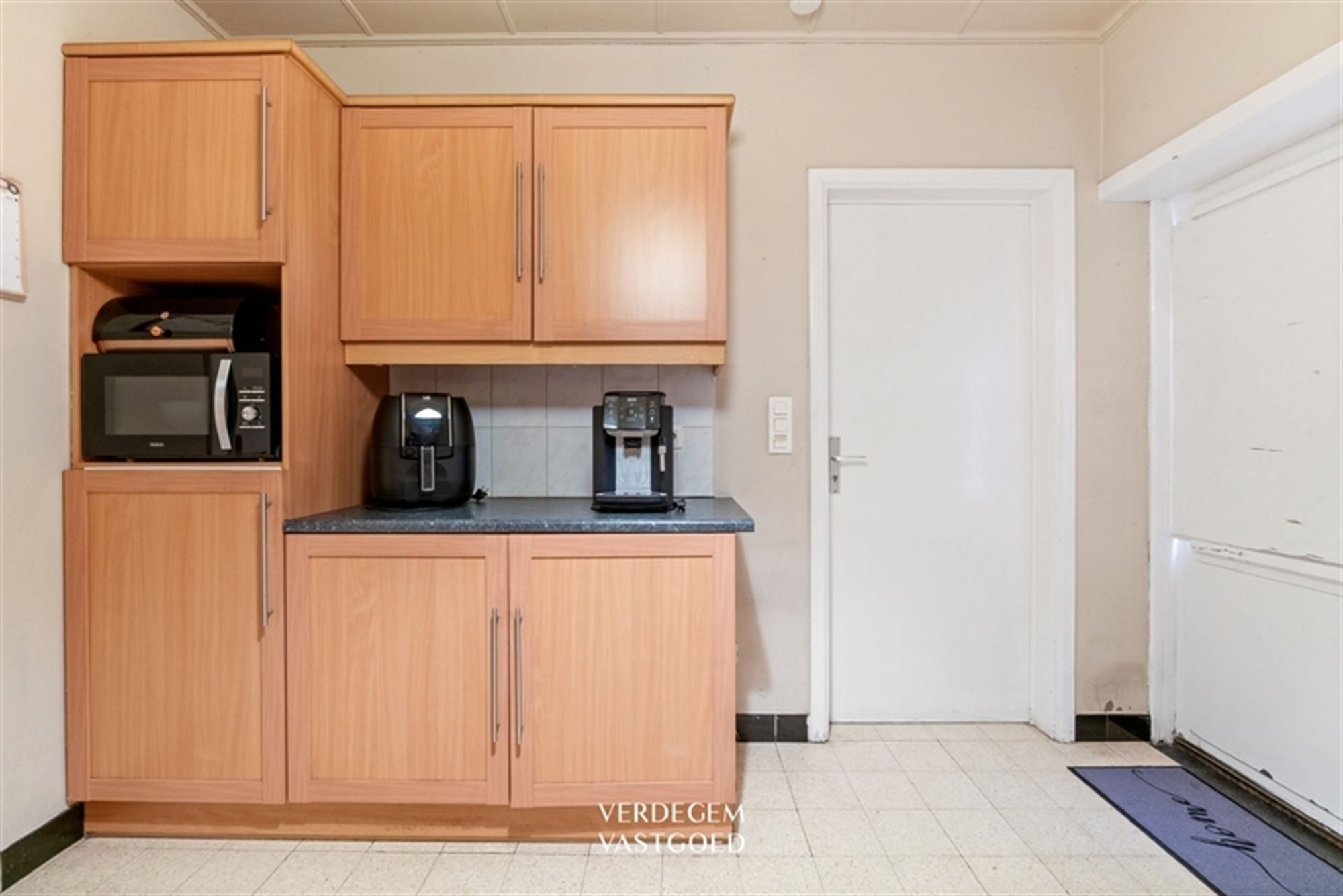 Woning met 4 slaapkamers, tuin en garage op topligging foto 10