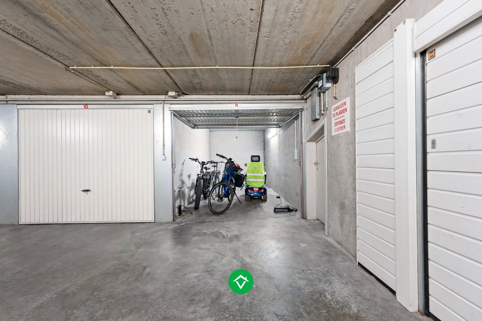 Ondergrondse garage in centrum Westende foto 2