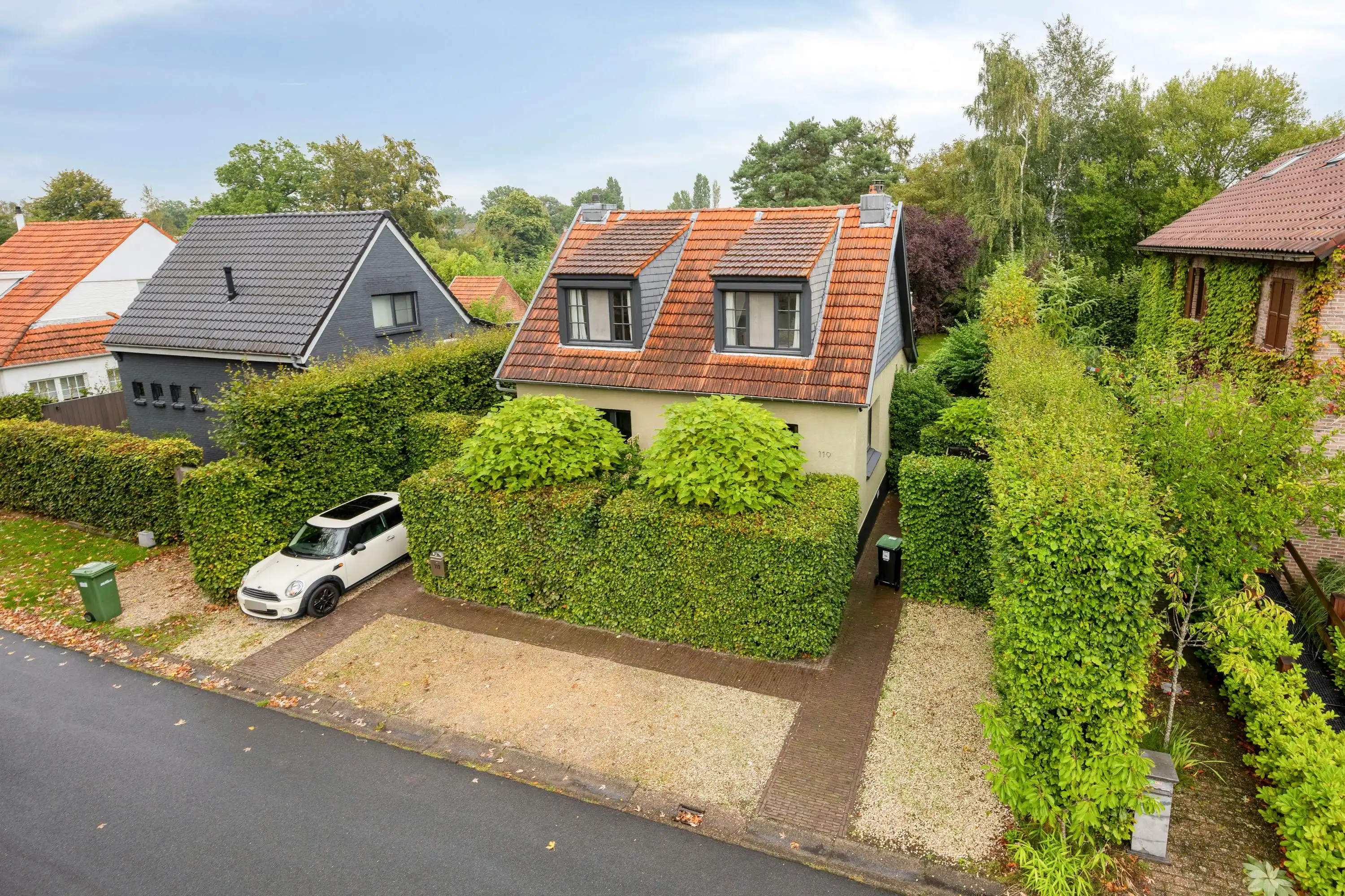 Huis met 4 slaapkamers te koop in Hoogboom/Kapellen! foto 2