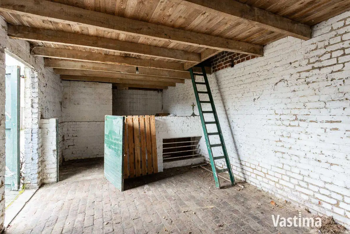 Woning met loods en grote tuin foto 19