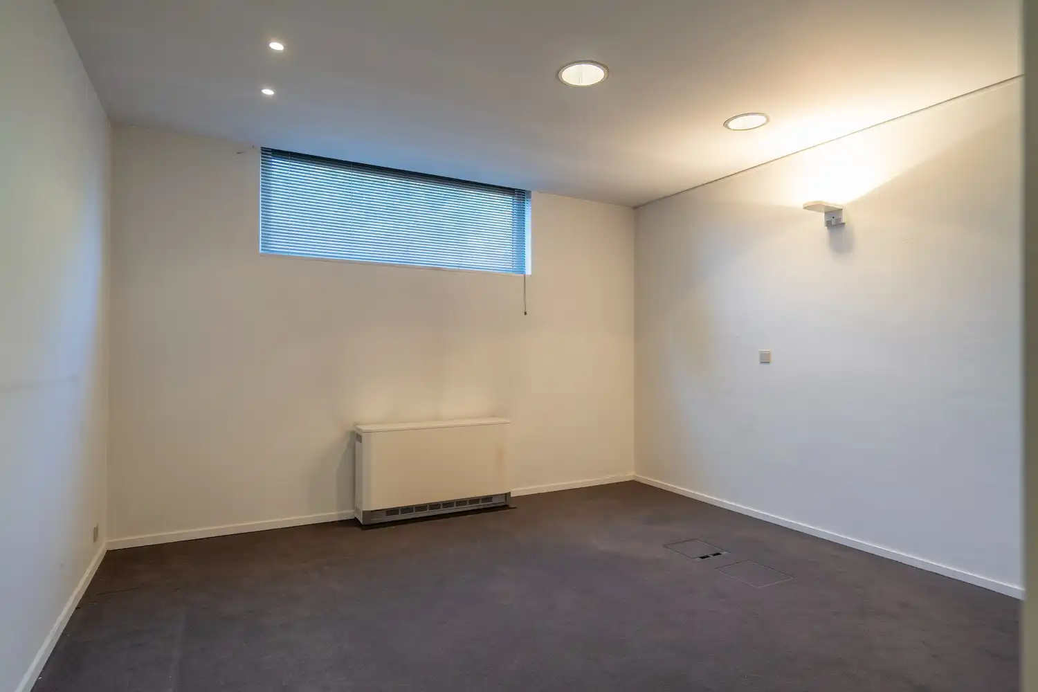 RUIME KANTOORRUIMTE 203 m² MET GARAGEBOX foto 12