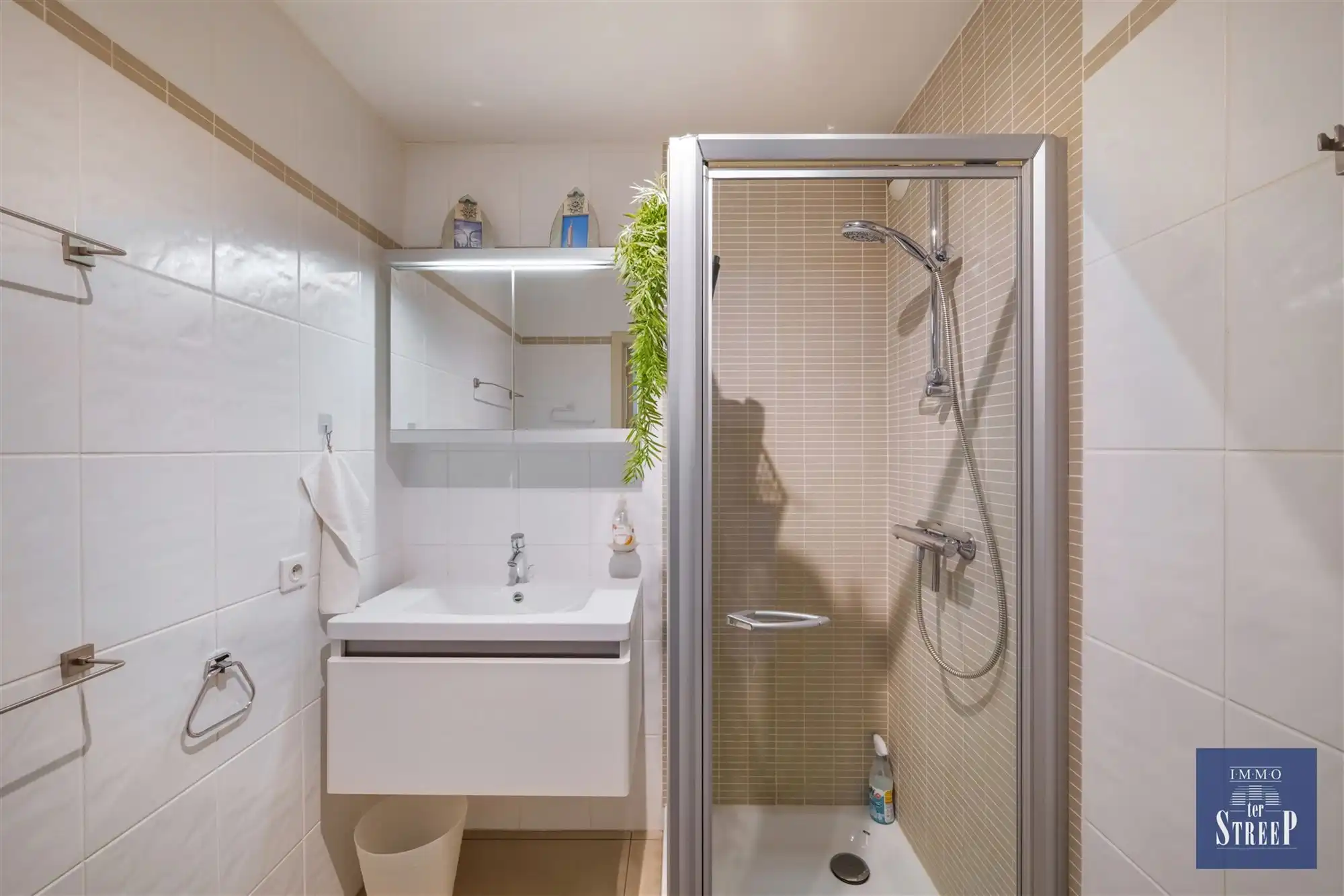 Gemeubelde studio foto 11