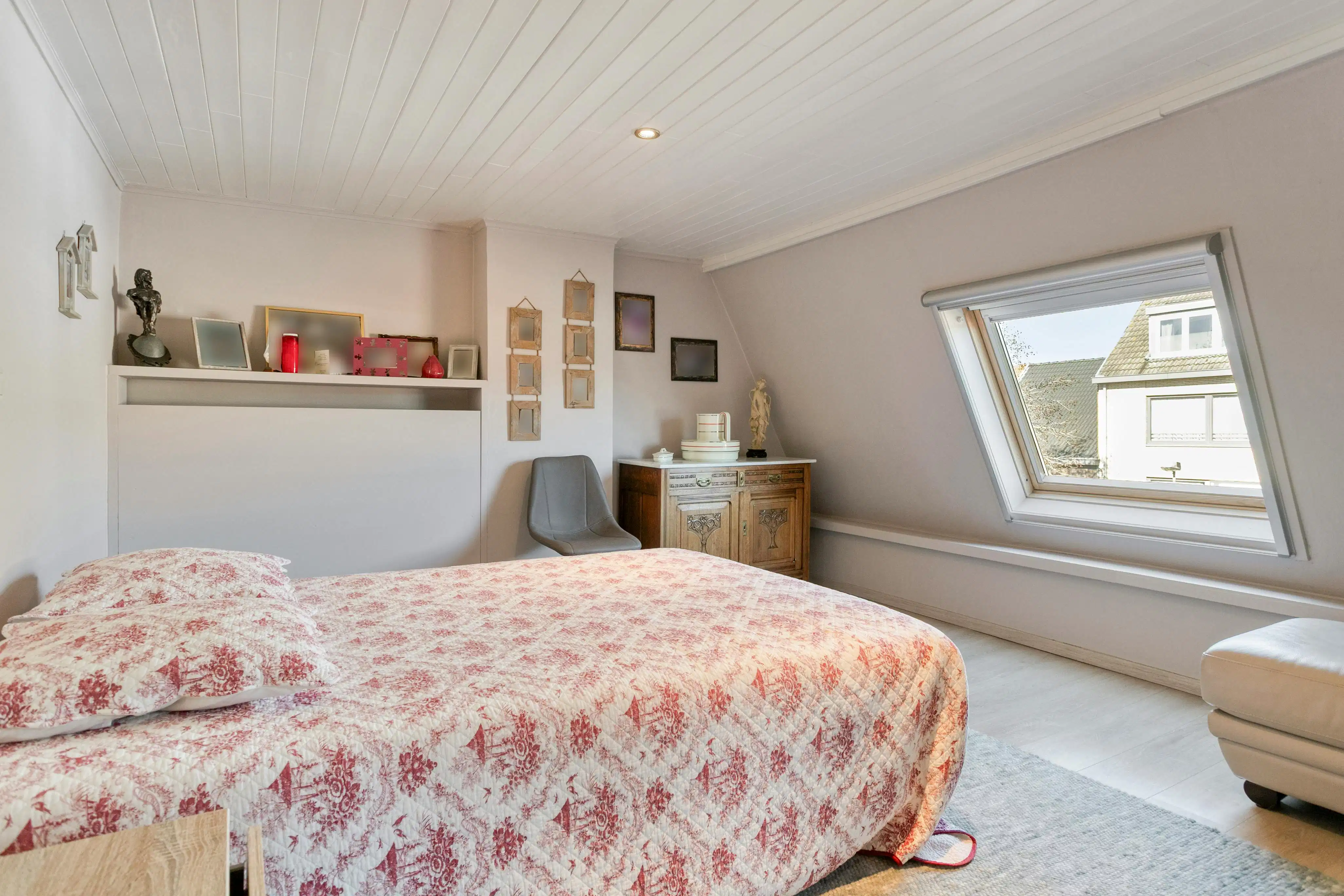 Instapklare woning te koop gelegen in de geliefde buurt Fort Lapin te Brugge. foto 8