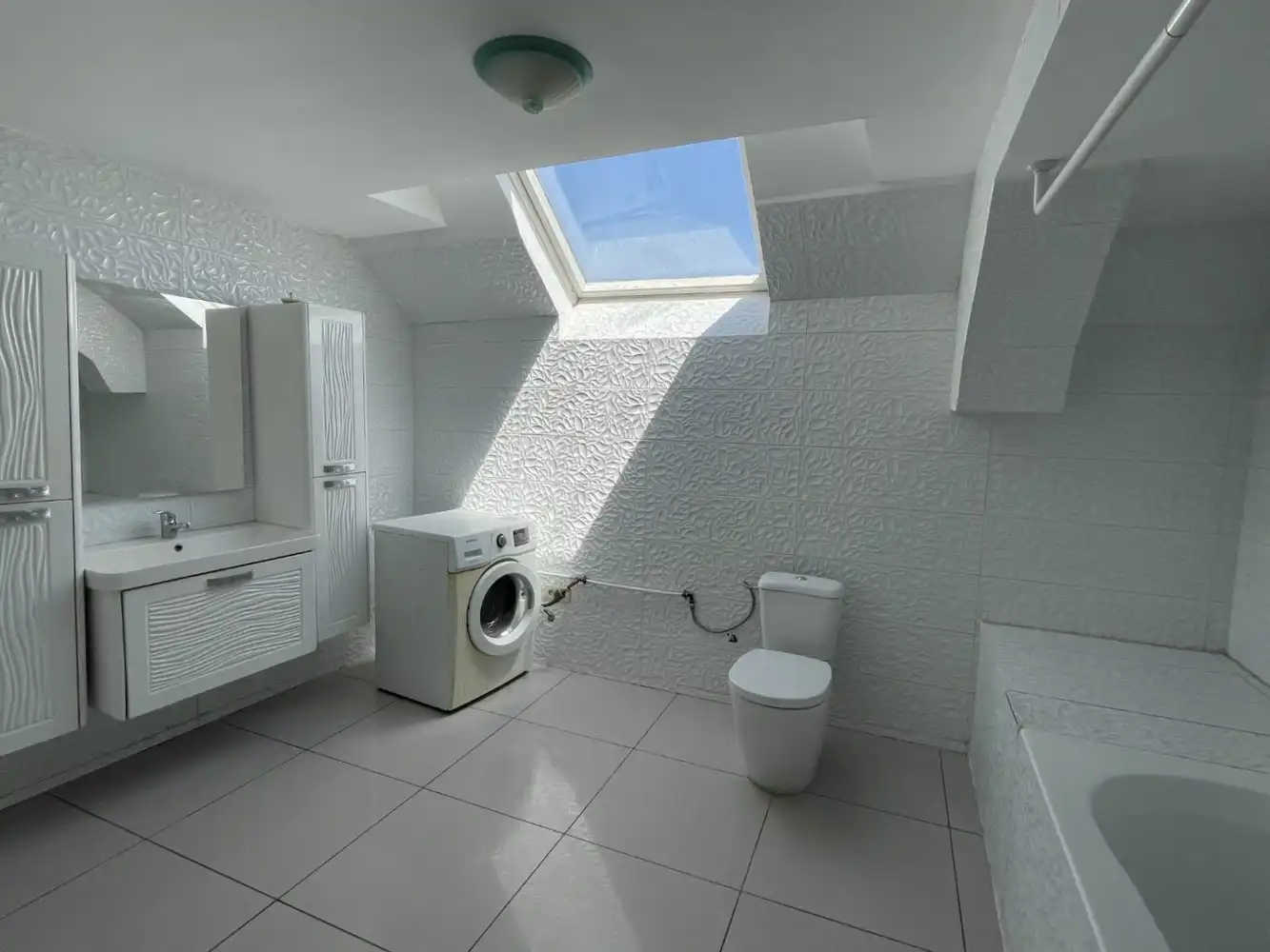 Handelspand met ruim duplexappartement op zichtbare locatie in Herent foto 12