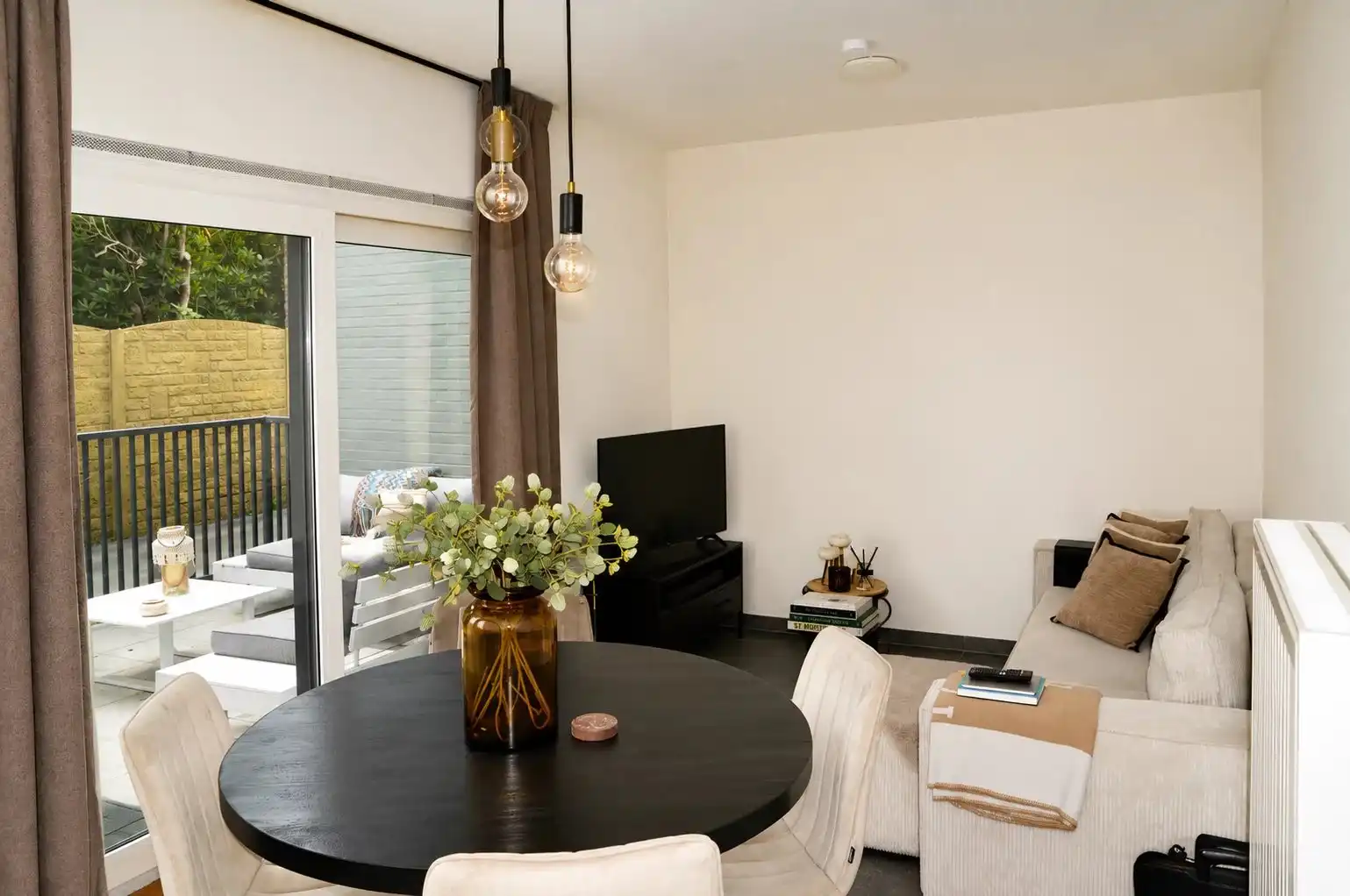GEZELLIG 1 SLPK'S APPARTEMENT MET TERRAS IN KERMT (HASSELT) foto 2