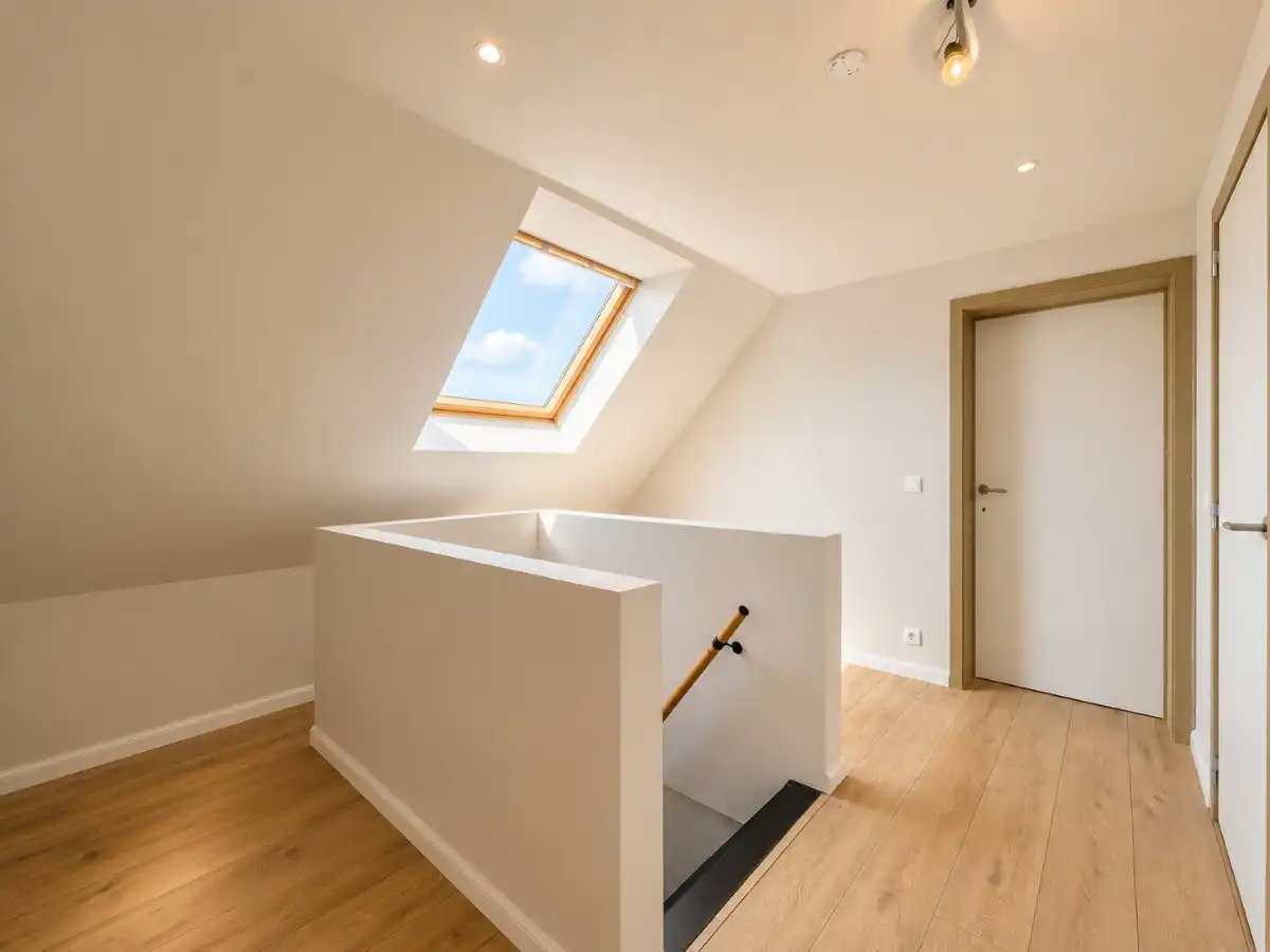 Moorslede - Instapklare gezinswoning met 4 slaapkamers, garage en tuin foto 18