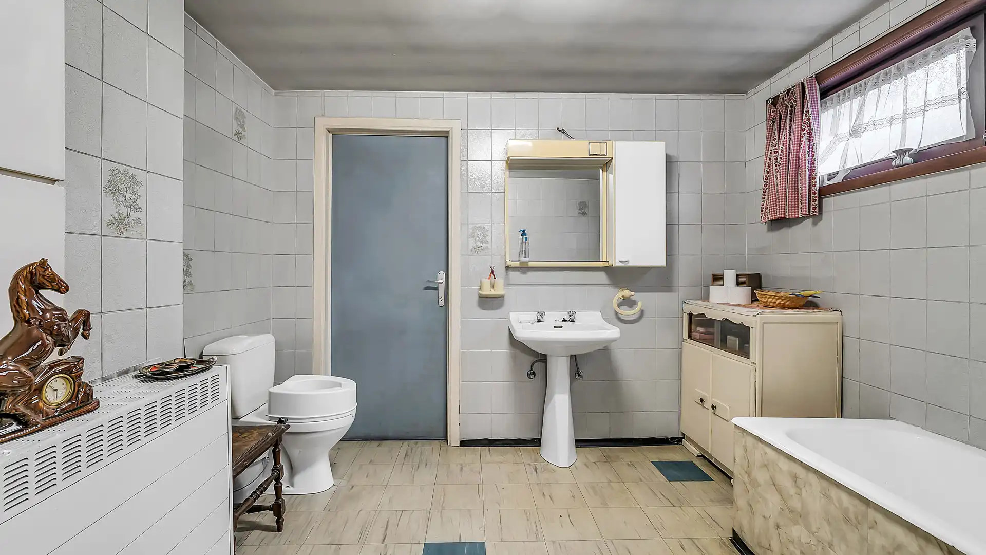 Te renoveren woning (H.O.B.) met 3 slpkrs te Genk foto 10