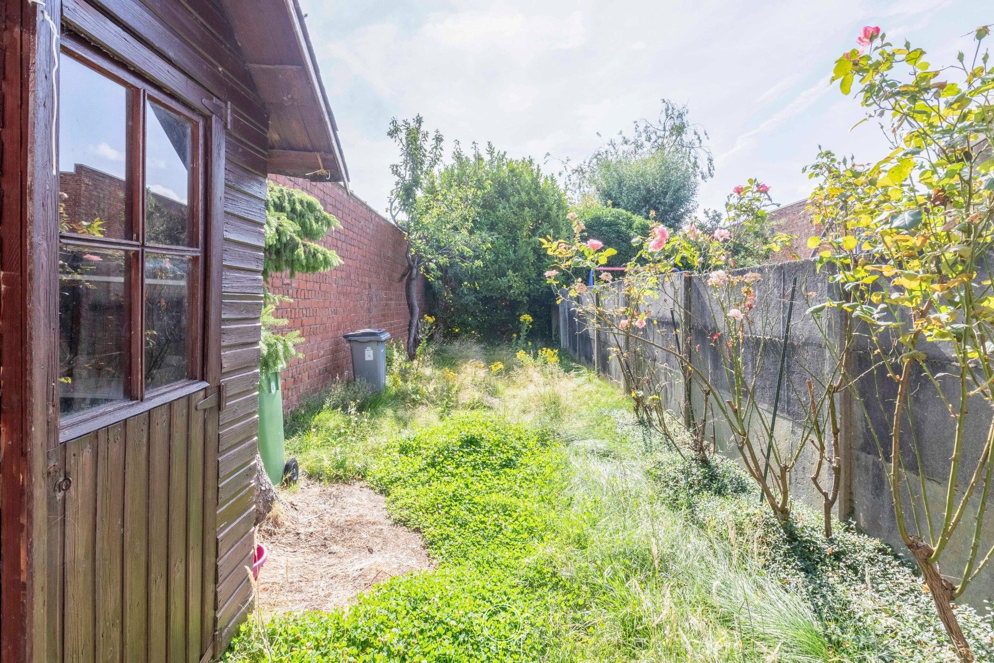 Betaalbare stadswoning met tuin en potentieel – ideaal renovatieproject foto 8