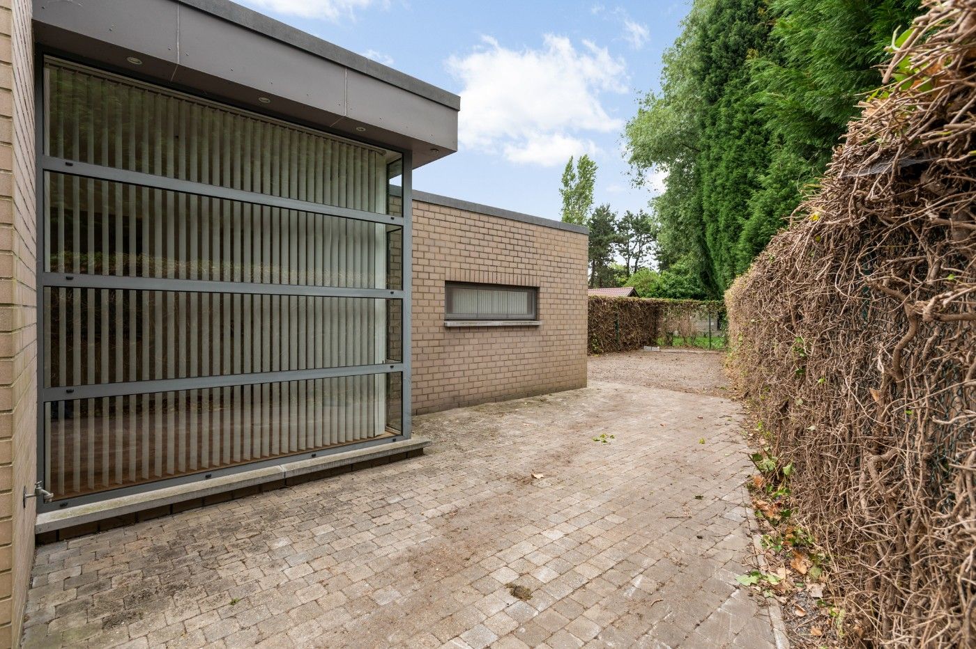 Ruime, instapklare woning met 3 slpk., dubbele garage en tuin foto 27