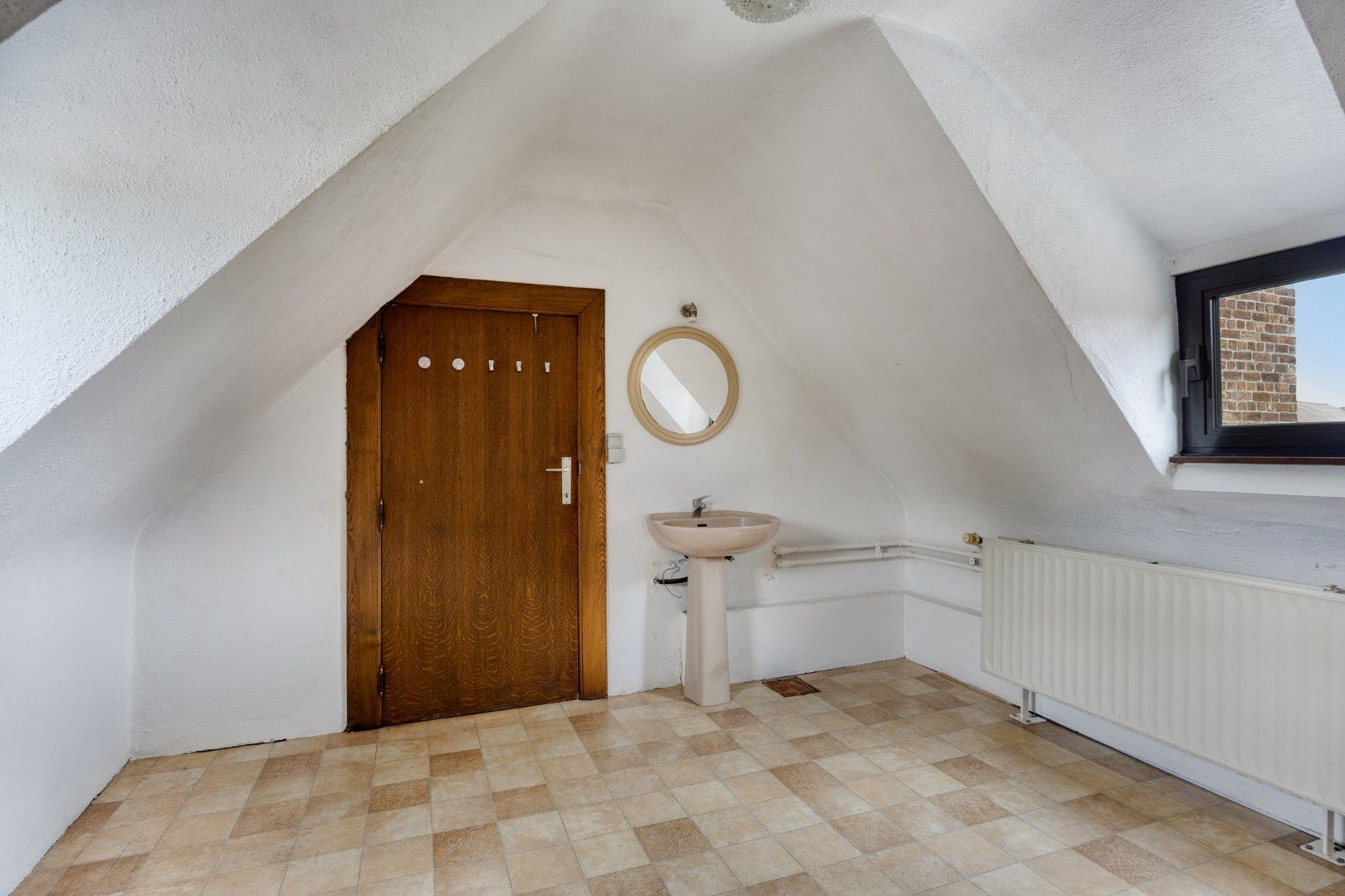Woning met veel woonoppervlakte, zolder, garage en tuin te Tongeren-Lauw foto 21
