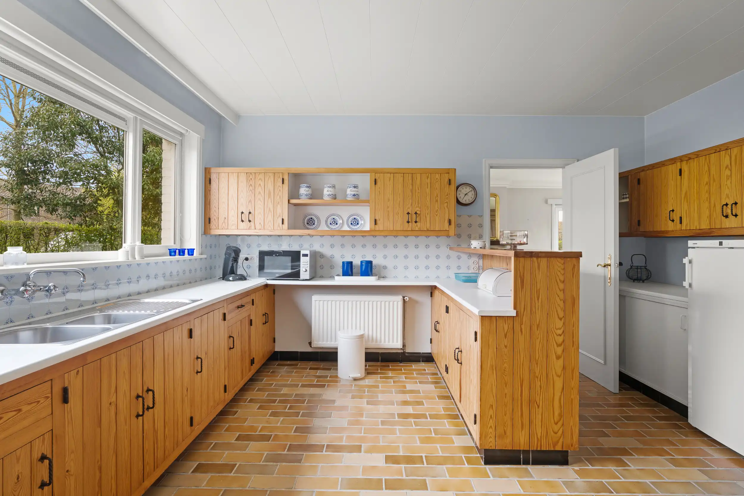 Karaktervolle villa op toplocatie nabij de oude Leiearm foto 7