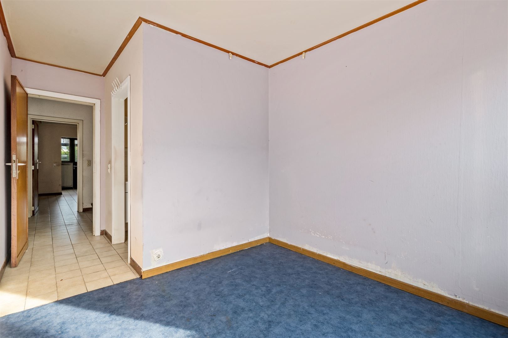 Te renoveren gelijkvloers appartement met garagebox foto 11
