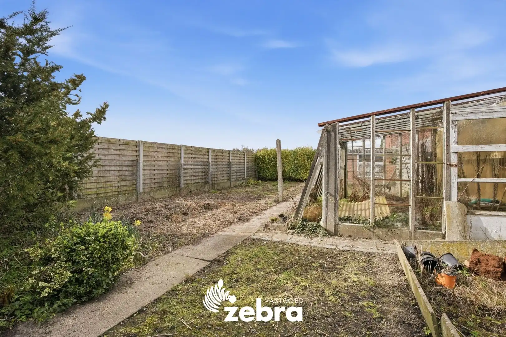 Te renoveren woning op ruim perceel in Eernegem! foto 25