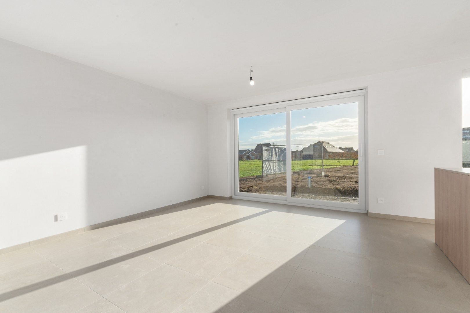 Moderne nieuwbouwwoning met uitzonderlijk wooncomfort te Koekelare (De Mokker) foto 3