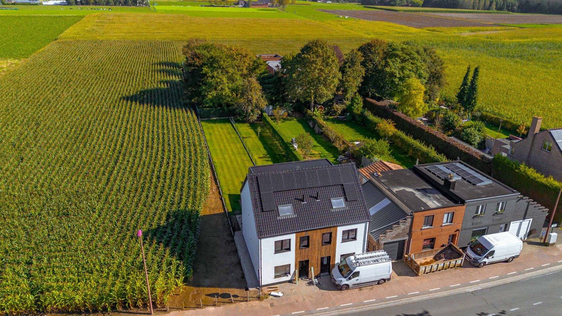 Prachtige woning met zicht op de velden foto 1