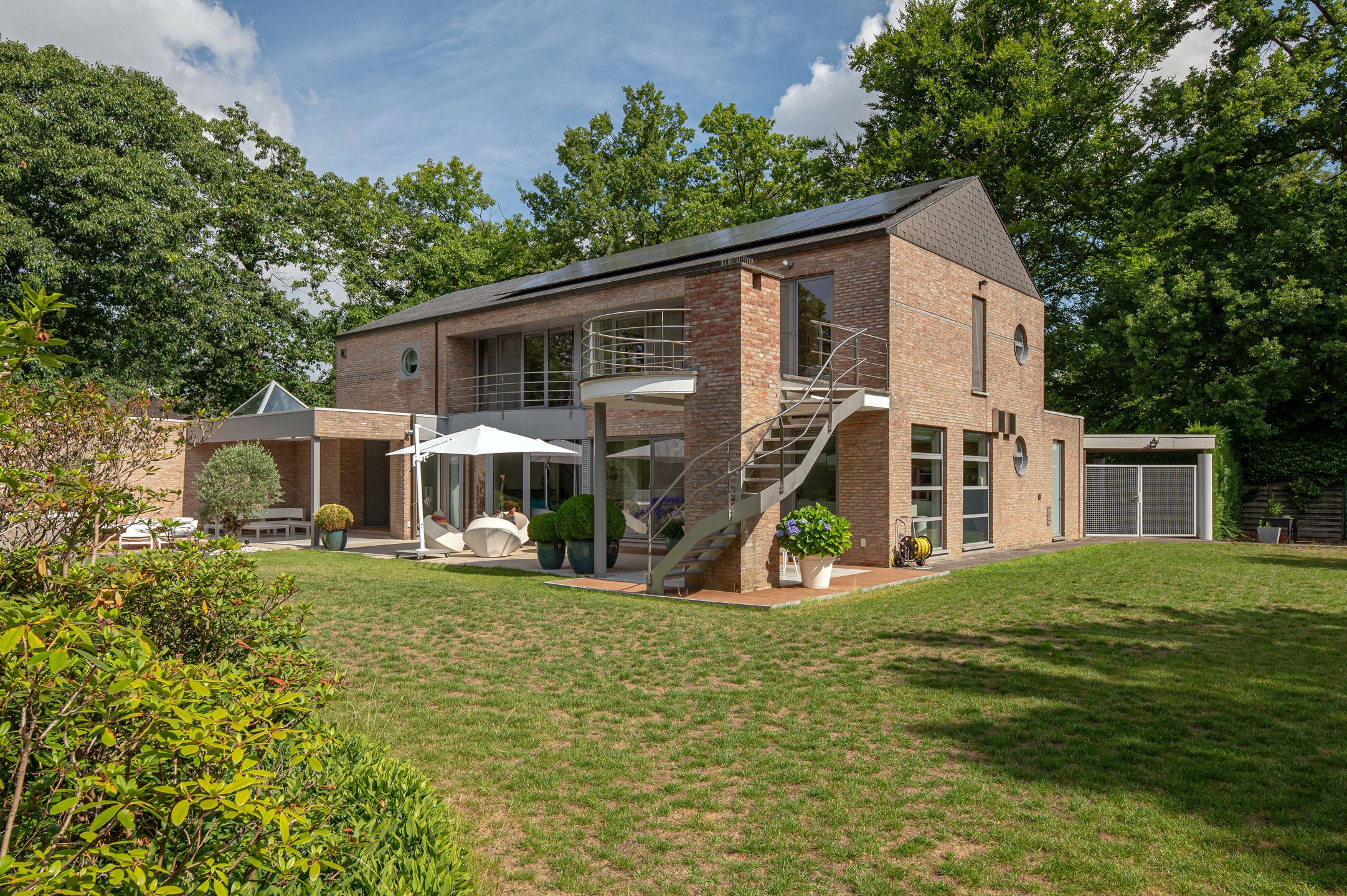 VILLA MET APARTE PRAKTIJK OF APART KANTOOR AAN HUIS (vrij beroep mogelijk!)  foto 31