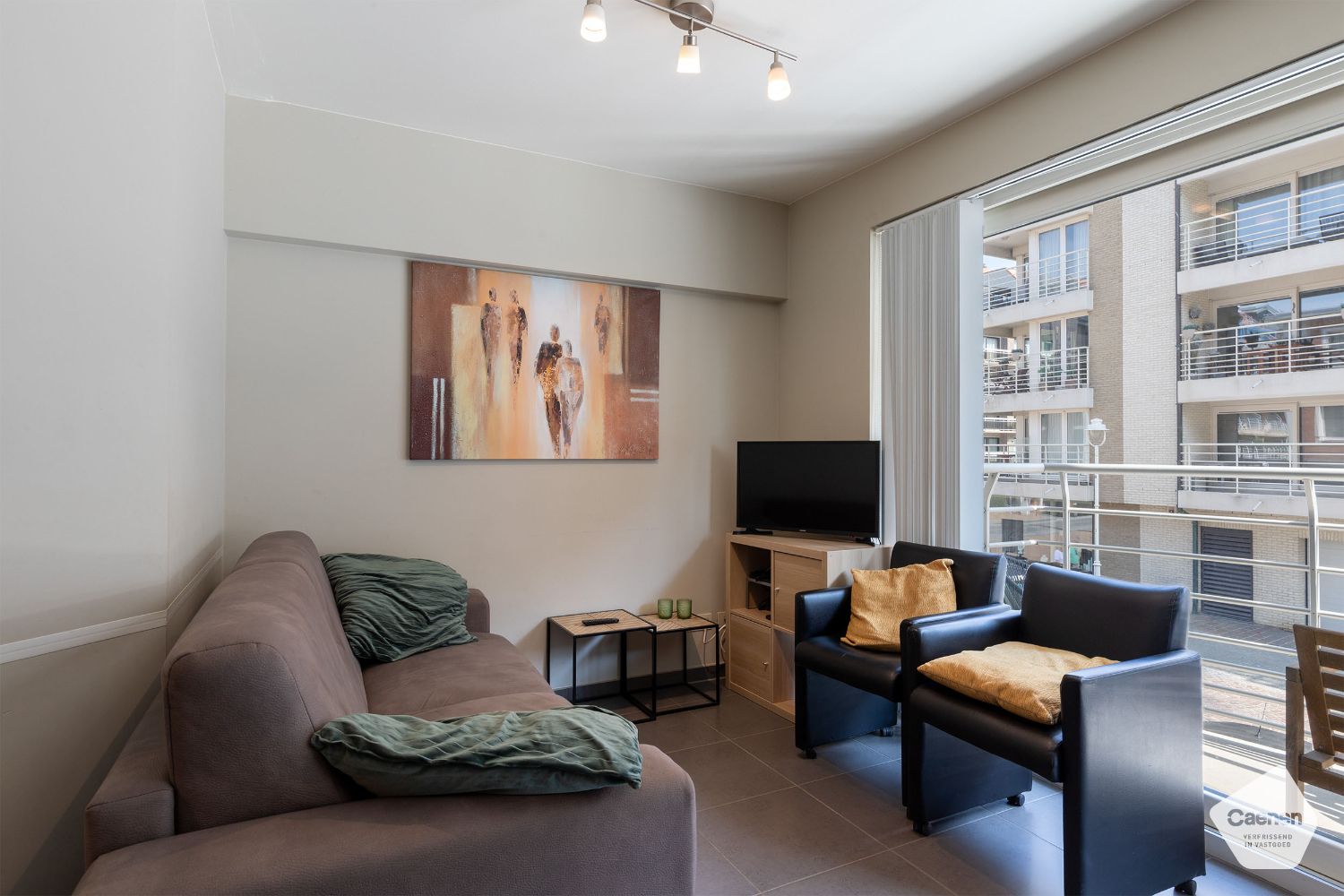 Instapklaar appartement met 2 slaapkamers en zijdelings zeezicht foto 2