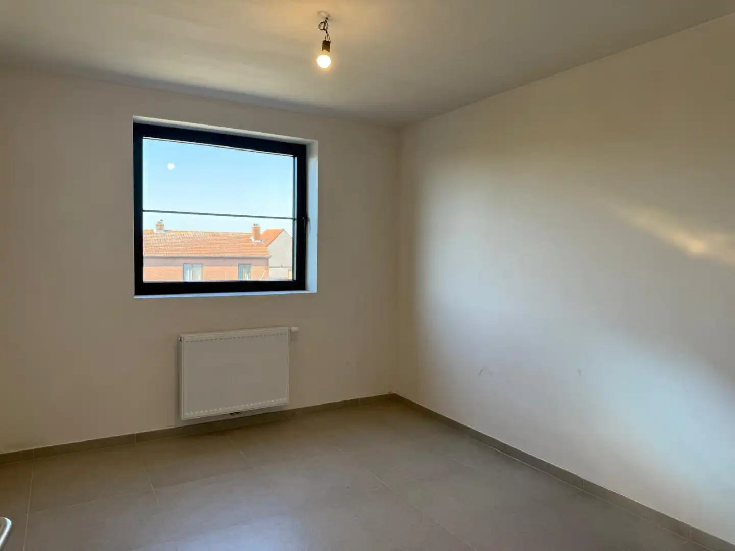 Instapklare nieuwbouwwoning in rustige recente woonwijk foto 16