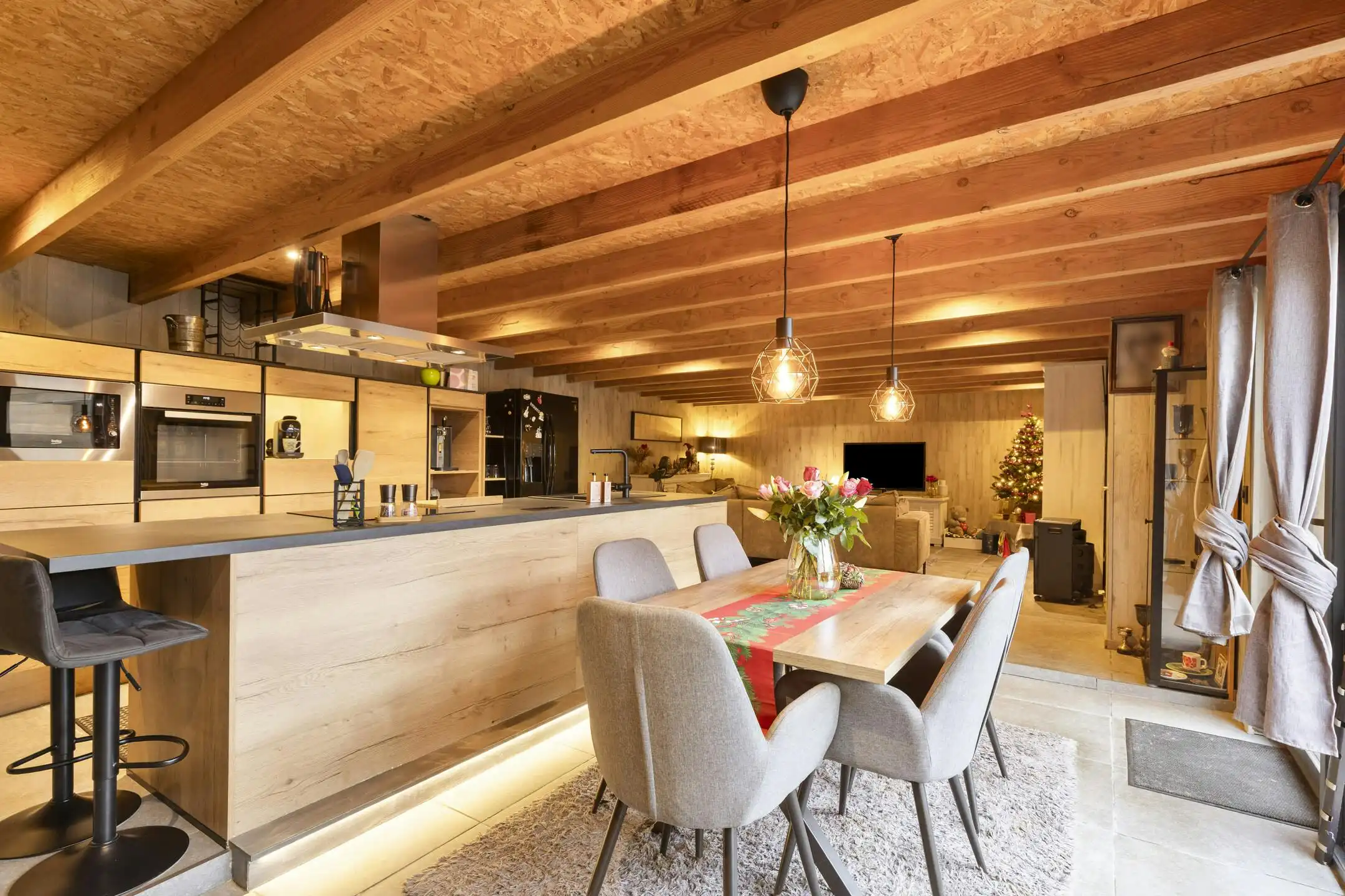 Ruime bungalow met gastenverblijf of ruimte voor bijberoep foto 22