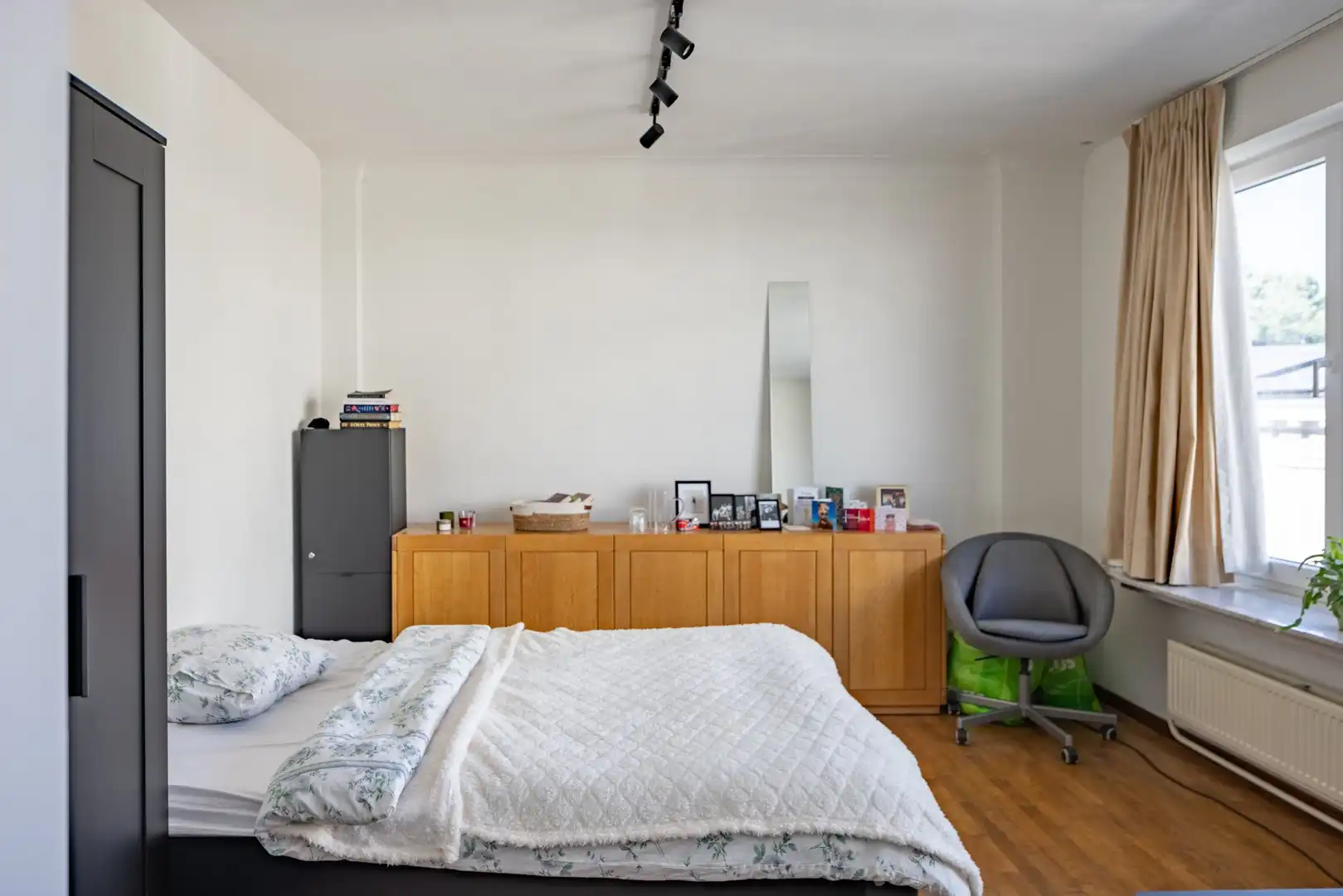 Erg lichtrijk hoekappartement op centrumlocatie foto 7