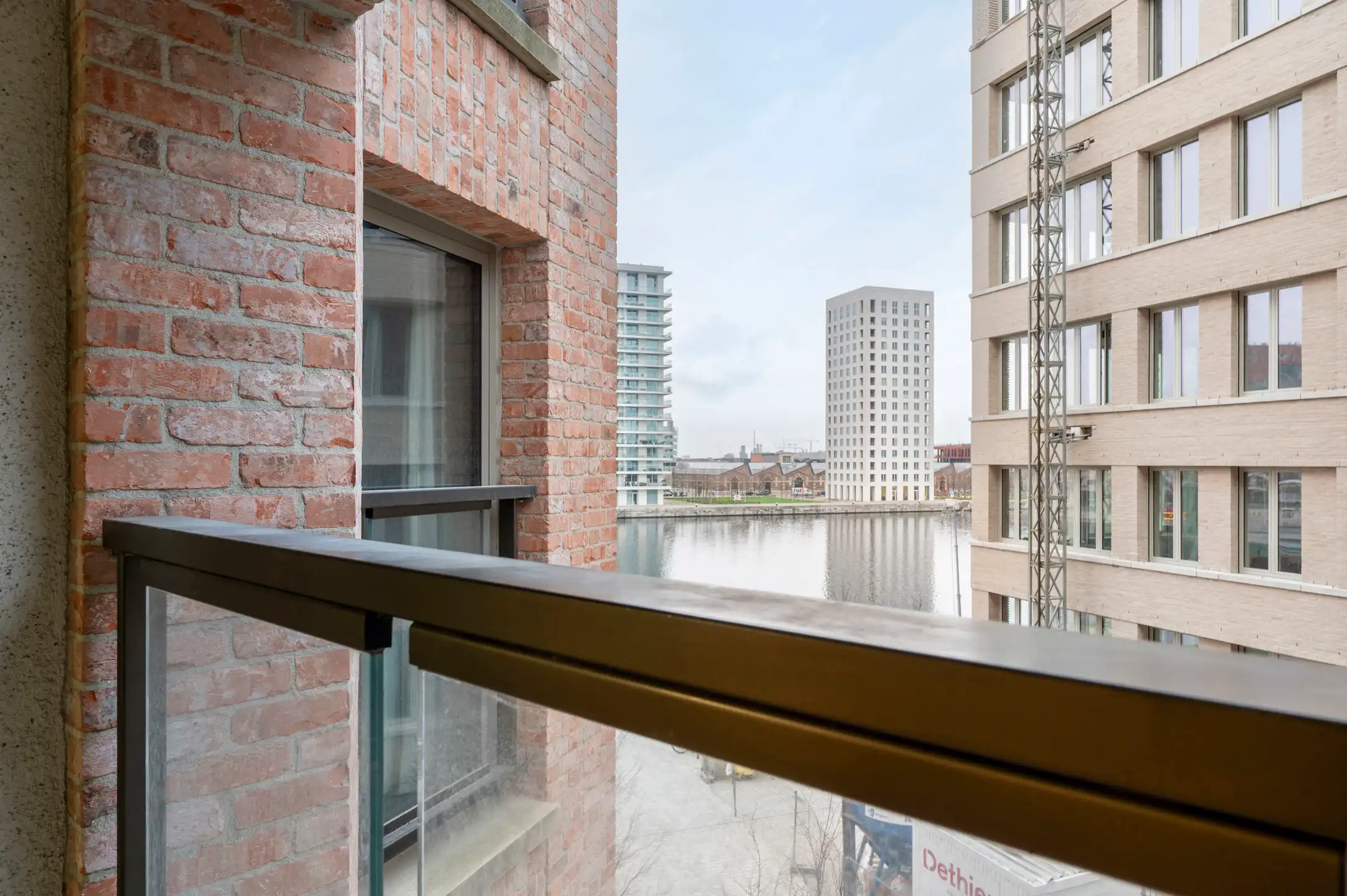 ANTWERPEN - Recent appartement met 2 terrassen en waterzicht foto 3