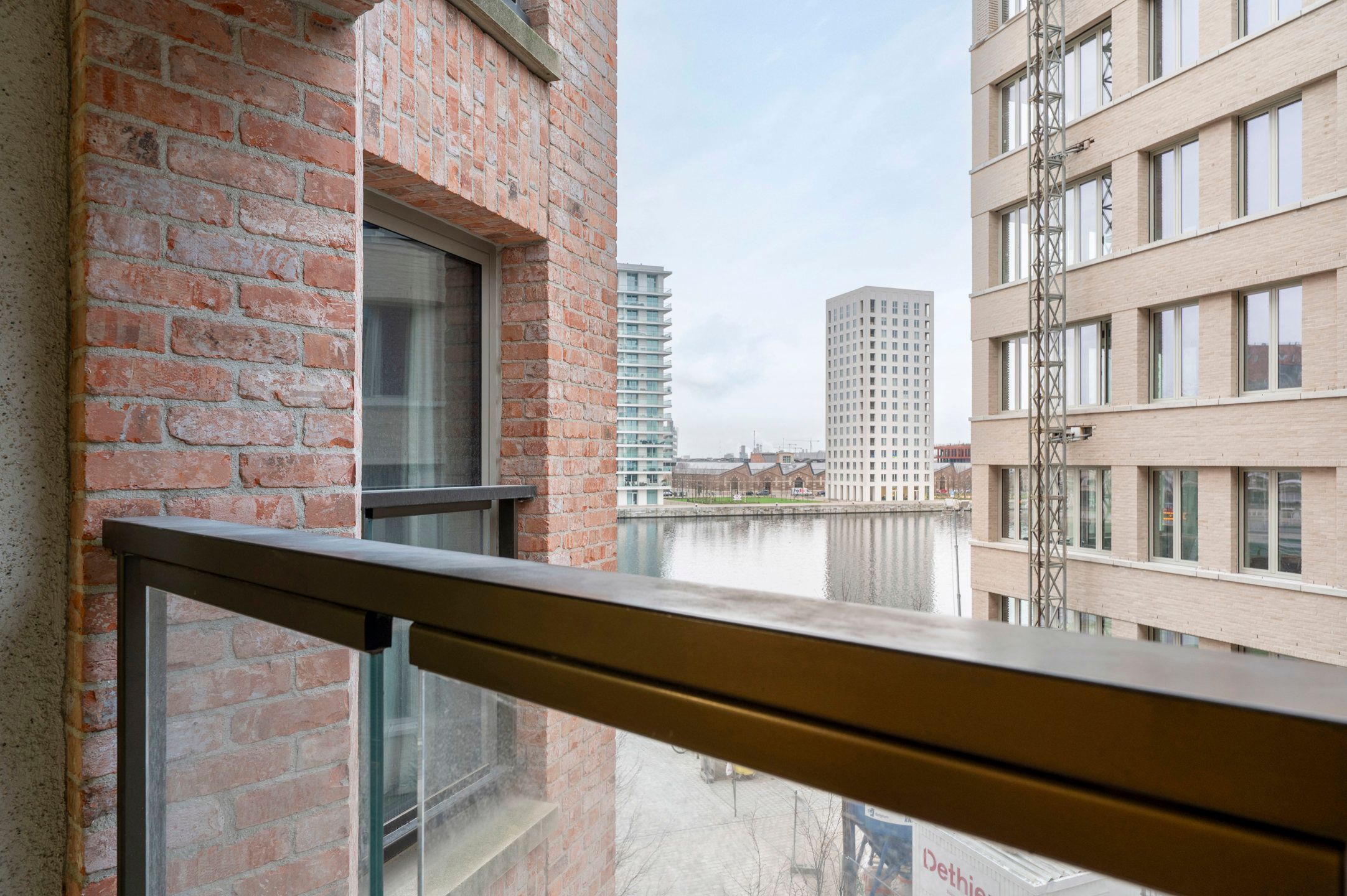 ANTWERPEN - Recent appartement met 2 terrassen en waterzicht foto 3