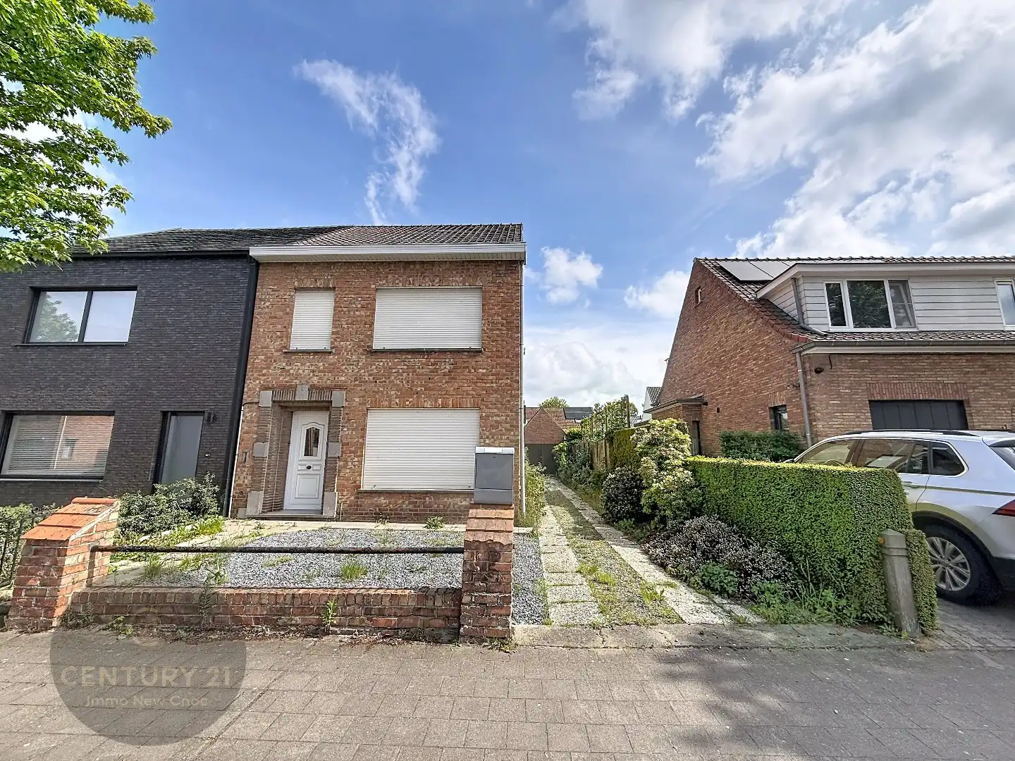 Te renoveren halfopen bebouwing met 3 slaapkamers  foto 2