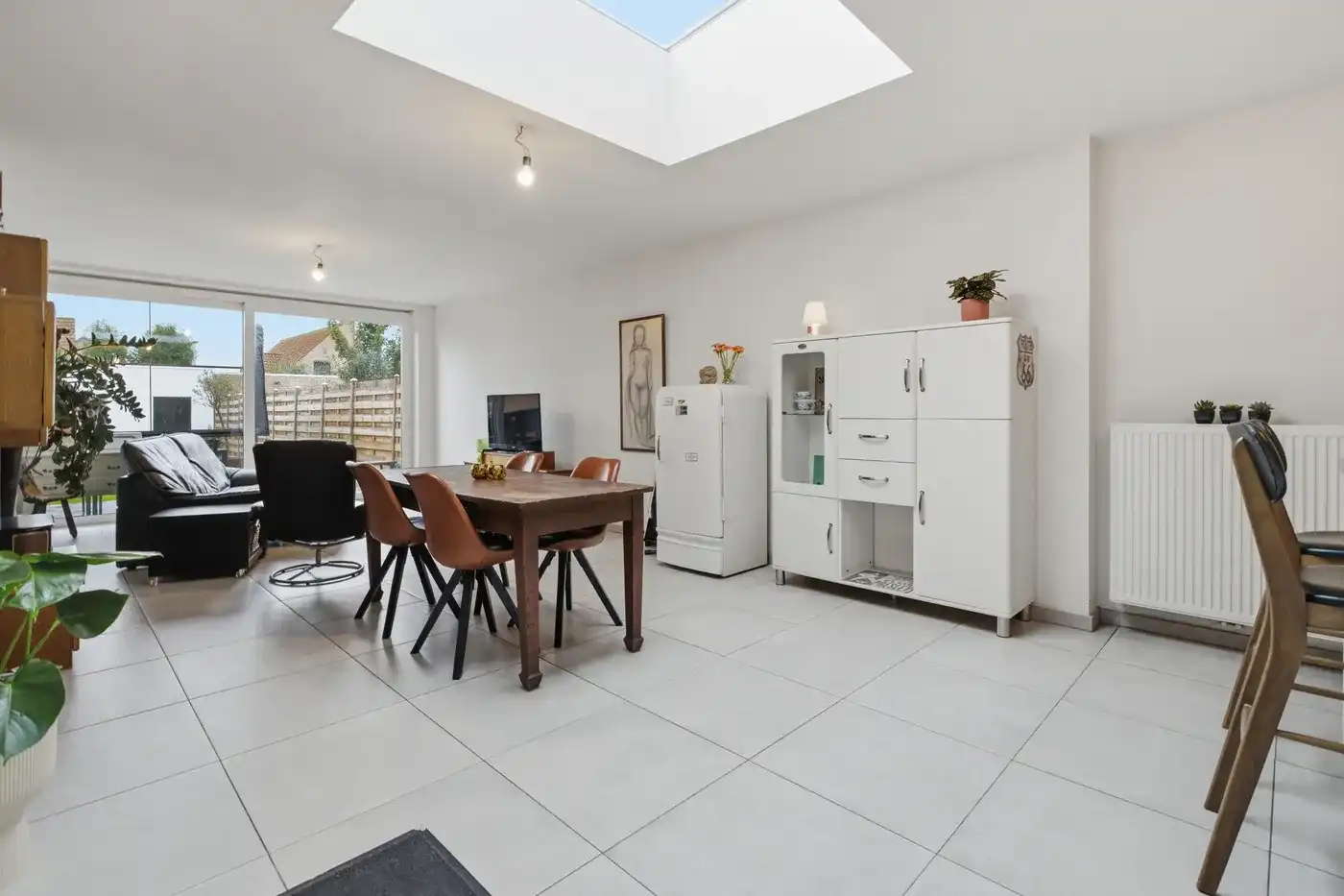 GERENOVEERDE WONING MET 3 SLAAPKAMERS EN GARAGE foto 7