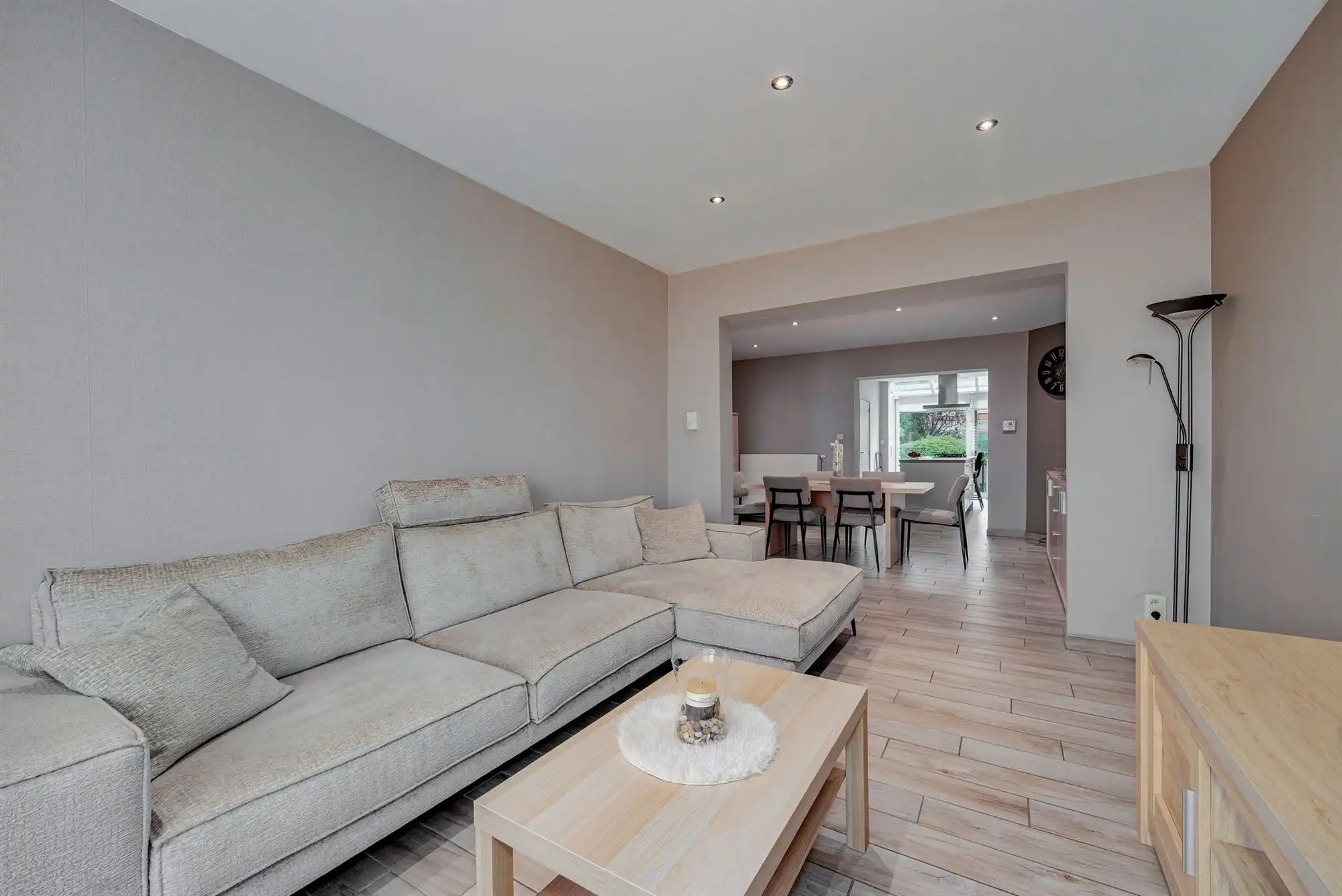 Leuke instapklare woning met 3 slk, garage  en een zonnige tuin foto 5