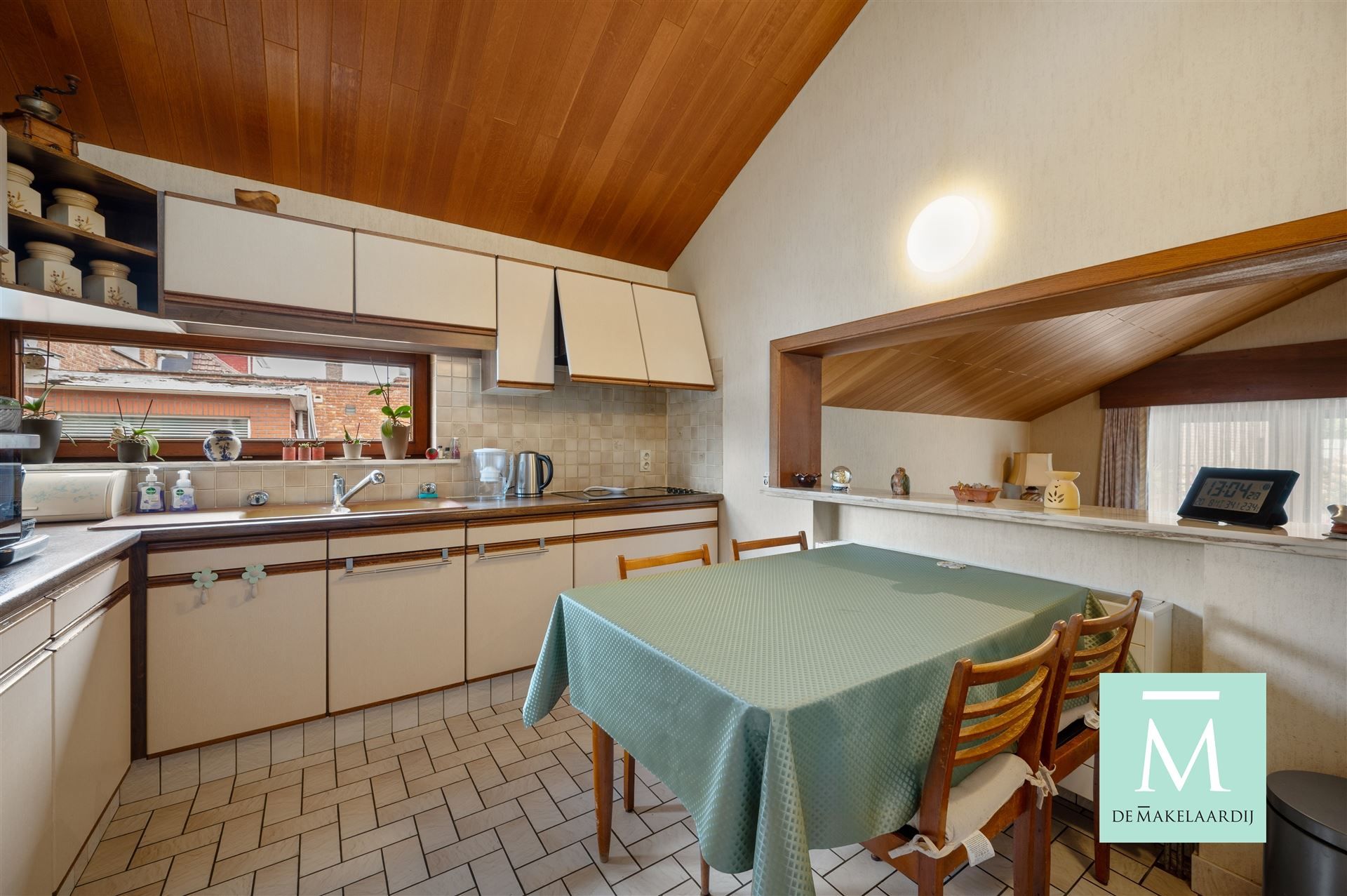 Uitstekend gelegen woning met 3 slaapkamers te SKW foto 14