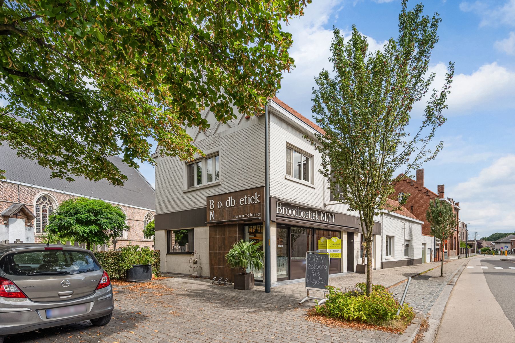 Rustig gelegen, ruime woning met dakterras  foto 3