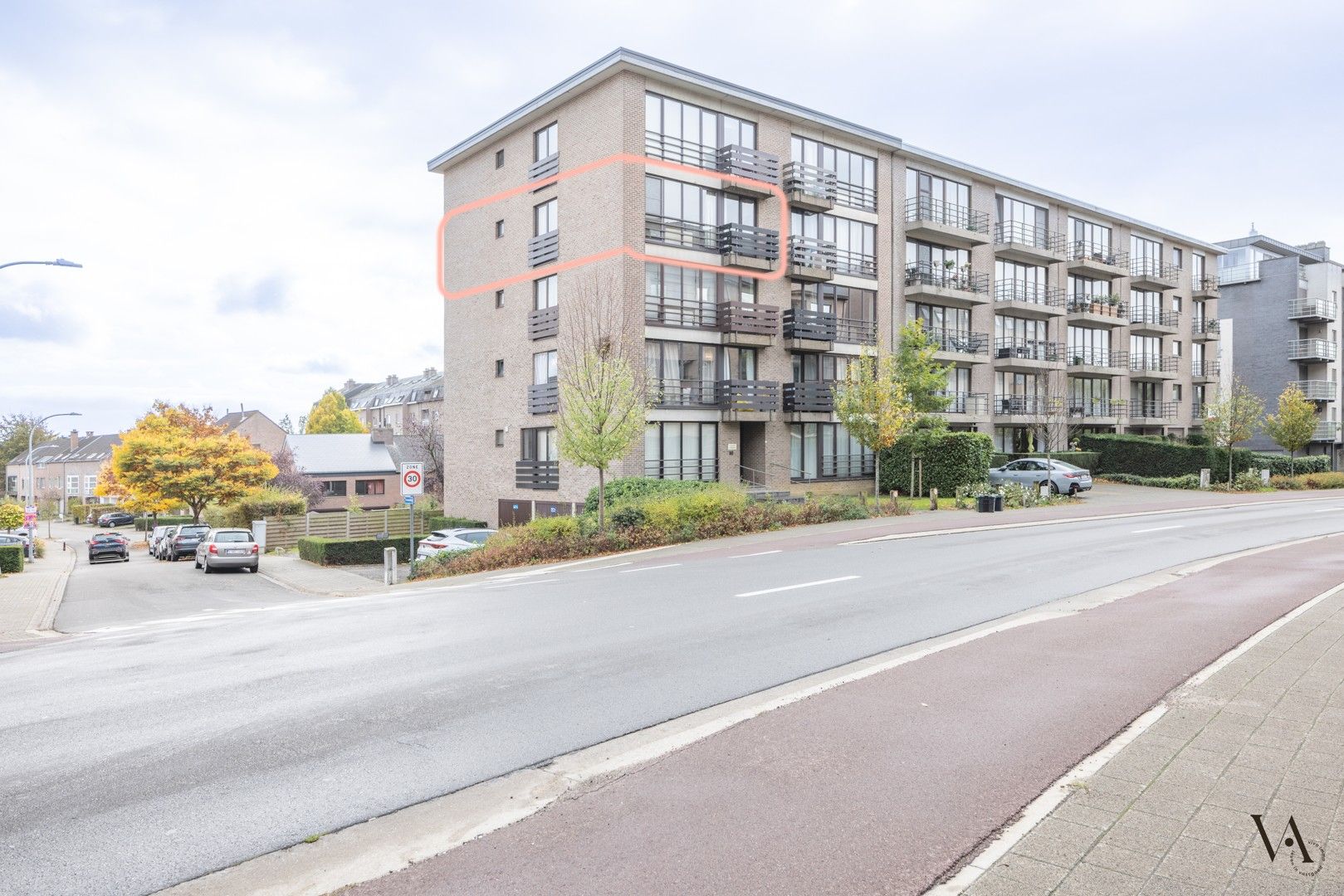 Comfortabel appartement met dubbele garage in Kessel-Lo foto {{pictureIndex}}