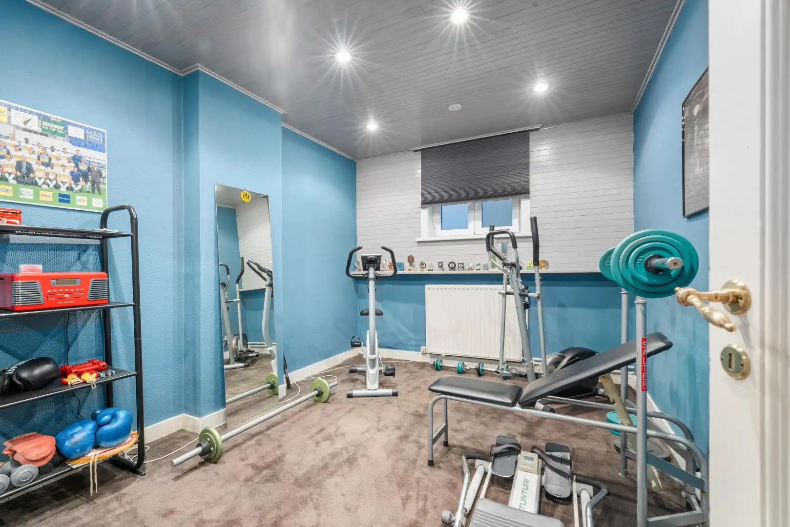 Unieke woning met handelsruimte, kantoor, 7 slpks & 200 m² atelier/magazijn – ideaal voor vrije beroepers foto 24