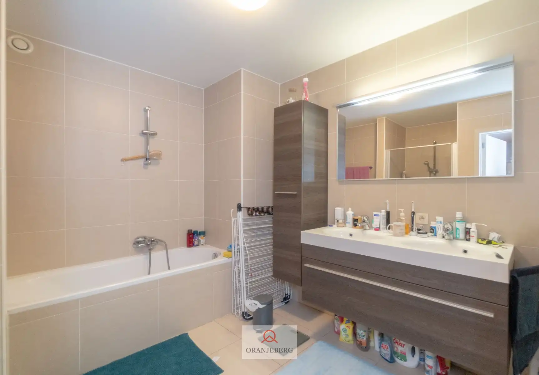 Gelijkvloers 3 slpk appartement met groot terras vlakbij Station foto 17