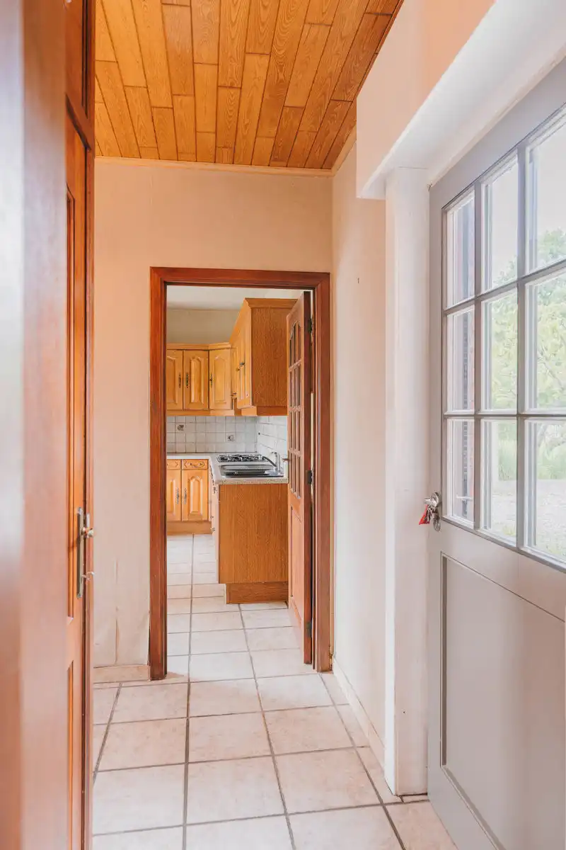 Gezellige, te renoveren woning met leuke tuin op toplocatie  foto 8