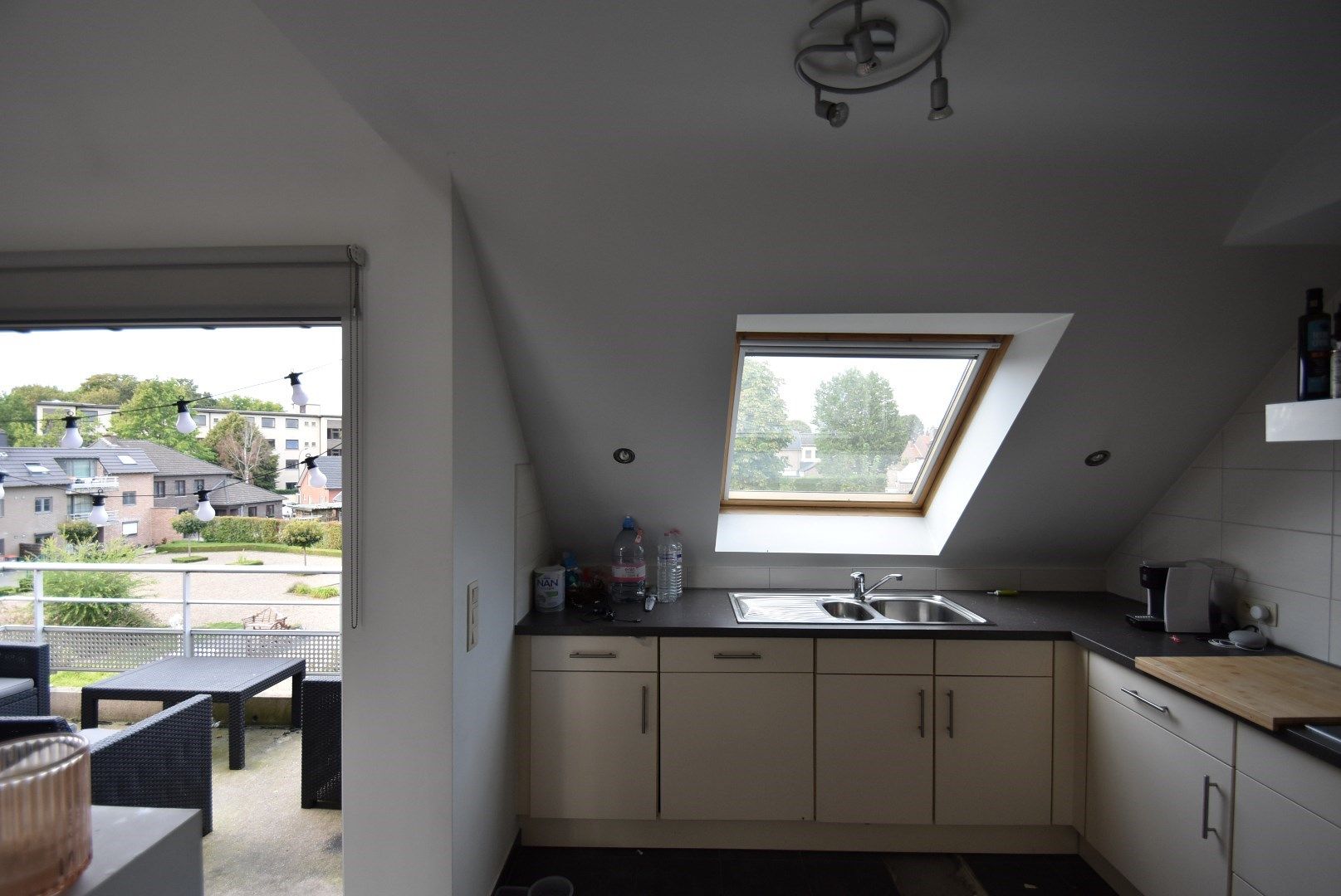 Ruim en luchtig Duplex appartement - 130 m² - met 3 slpk, bureauruimte, 2 terrassen en garage te Munsterbilzen foto 14