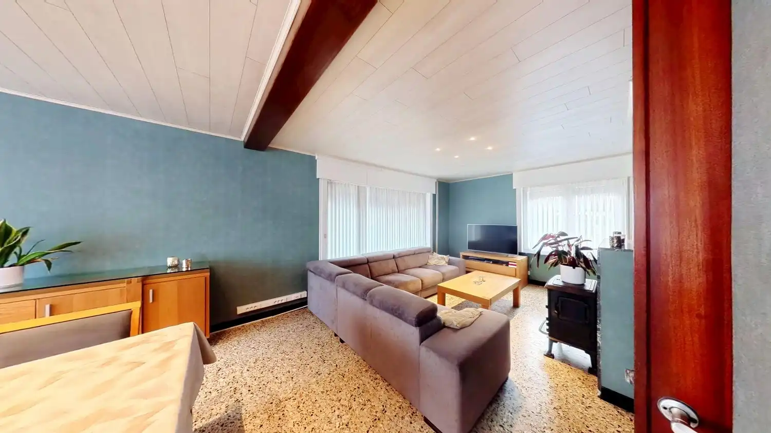 Ruime woning met mooie tuin in centrum Zingem! foto 4
