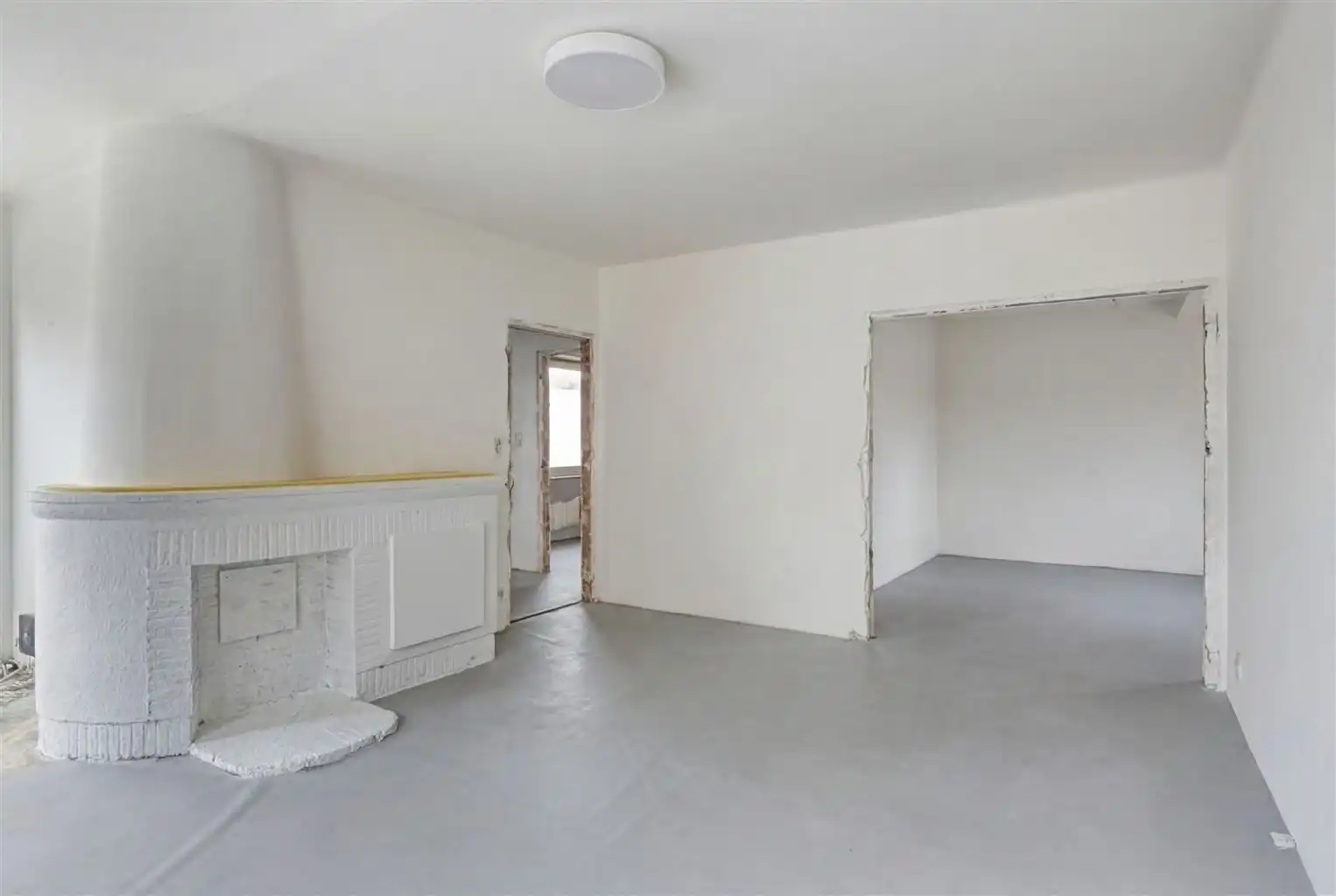 Te renoveren hoekwoning met tal van mogelijkheden, gelegen op een absolute toplocatie in het hart van het historisch stadscentrum van Bree.  foto 15