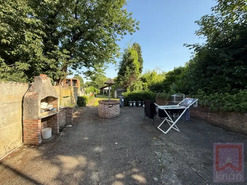 Gebouw met 11 kamerwoningen, centrum Geel op 8a66. foto 8