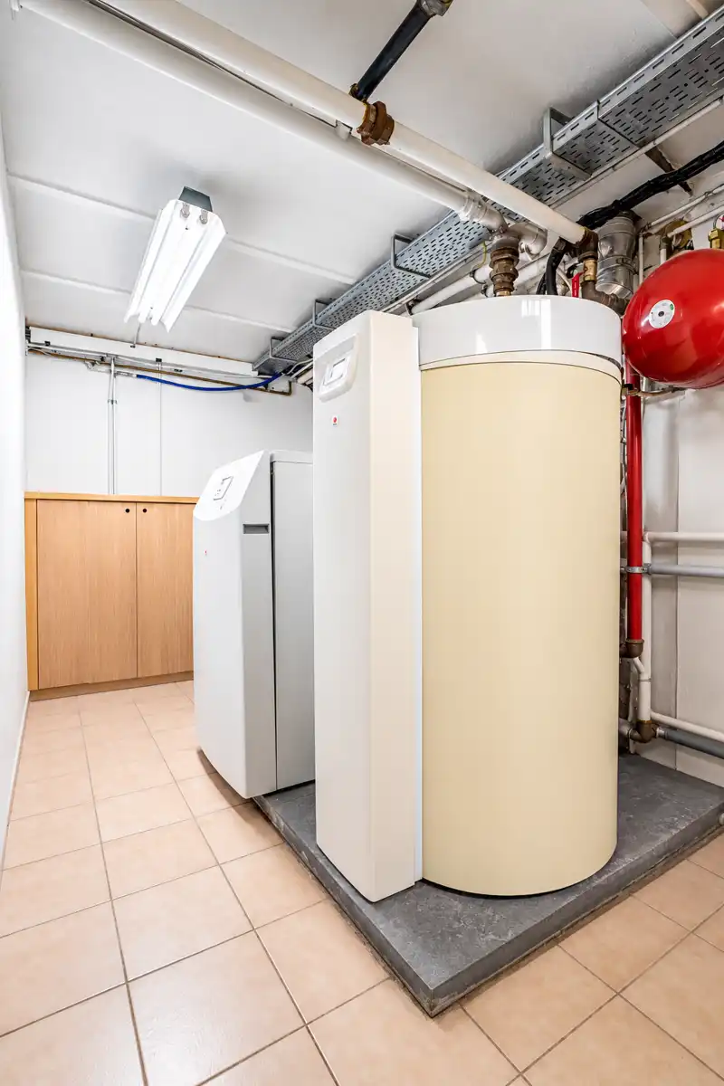 Ruim herenhuis van 571 m² met 8 slaapkamers en een tuin van bijna 20 are foto 40