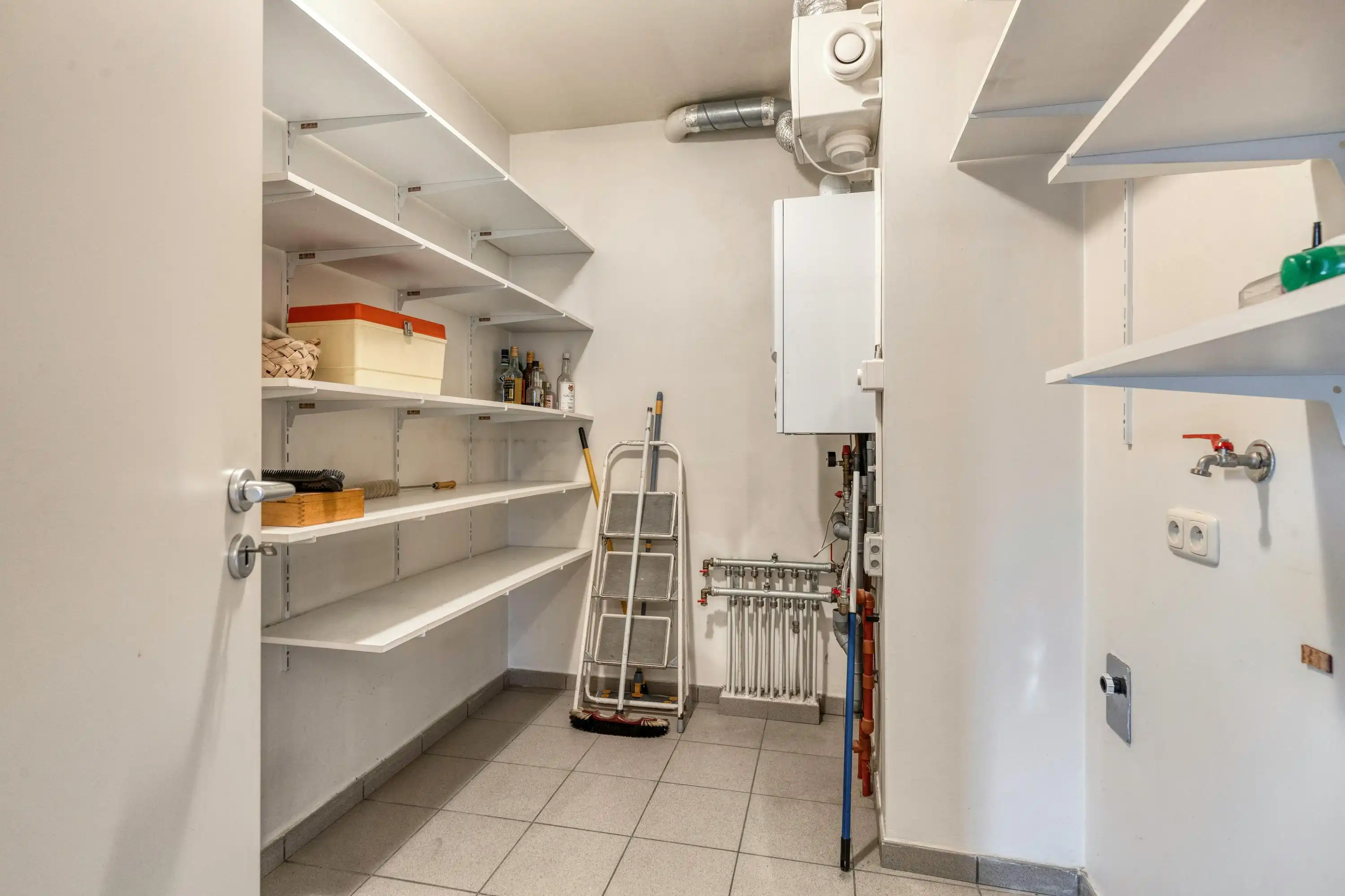 Appartement met 2 slaapkamers, 2 terrassen te Sint-Kruis foto 9