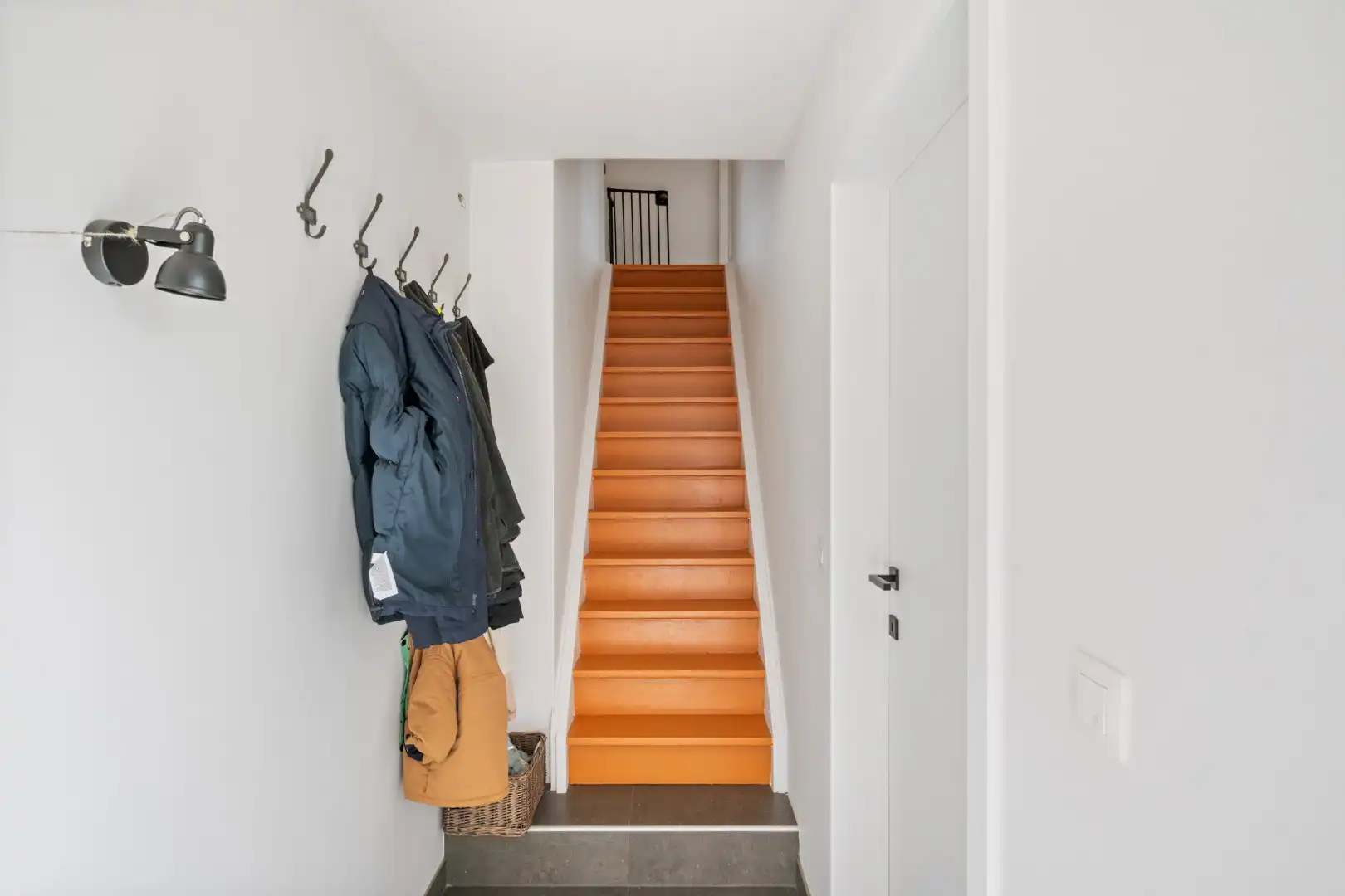 Instapklare woning met 3 slaapkamers, dressing, garage en tuin op een rustige ligging in Ledegem foto 7