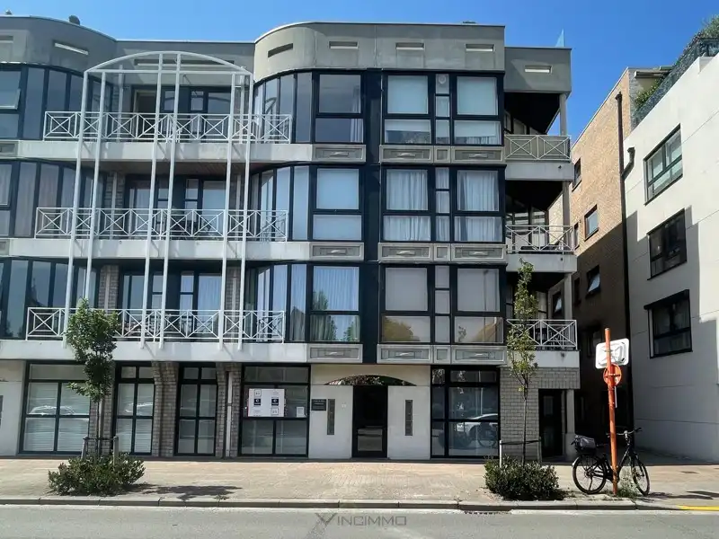 Hoofdfoto van de publicatie: Centraal gelegen ruim appartement met 4 slaapkamers in hartje Knokke